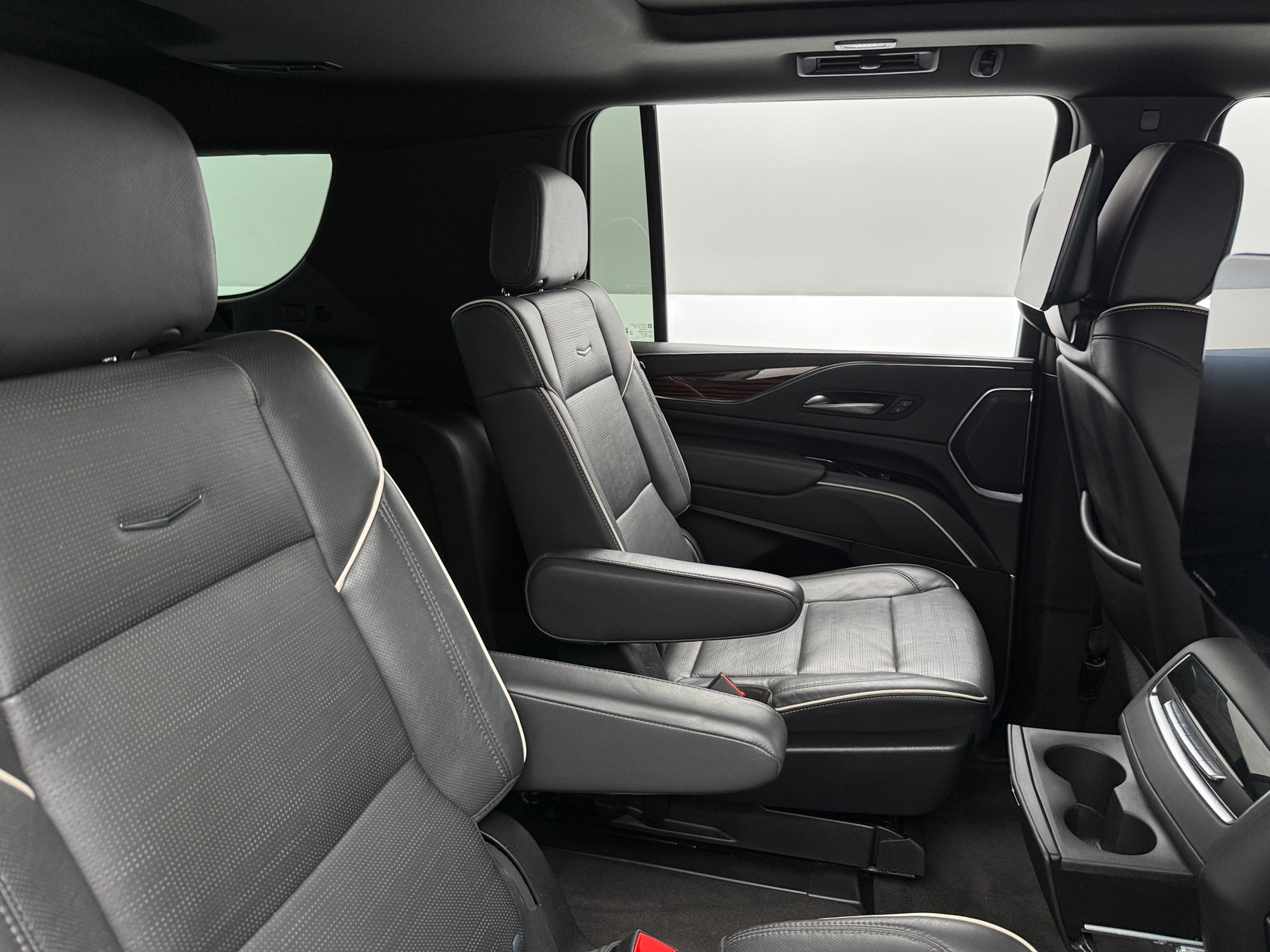 Thumbnail: 2023 Cadillac Escalade - 5