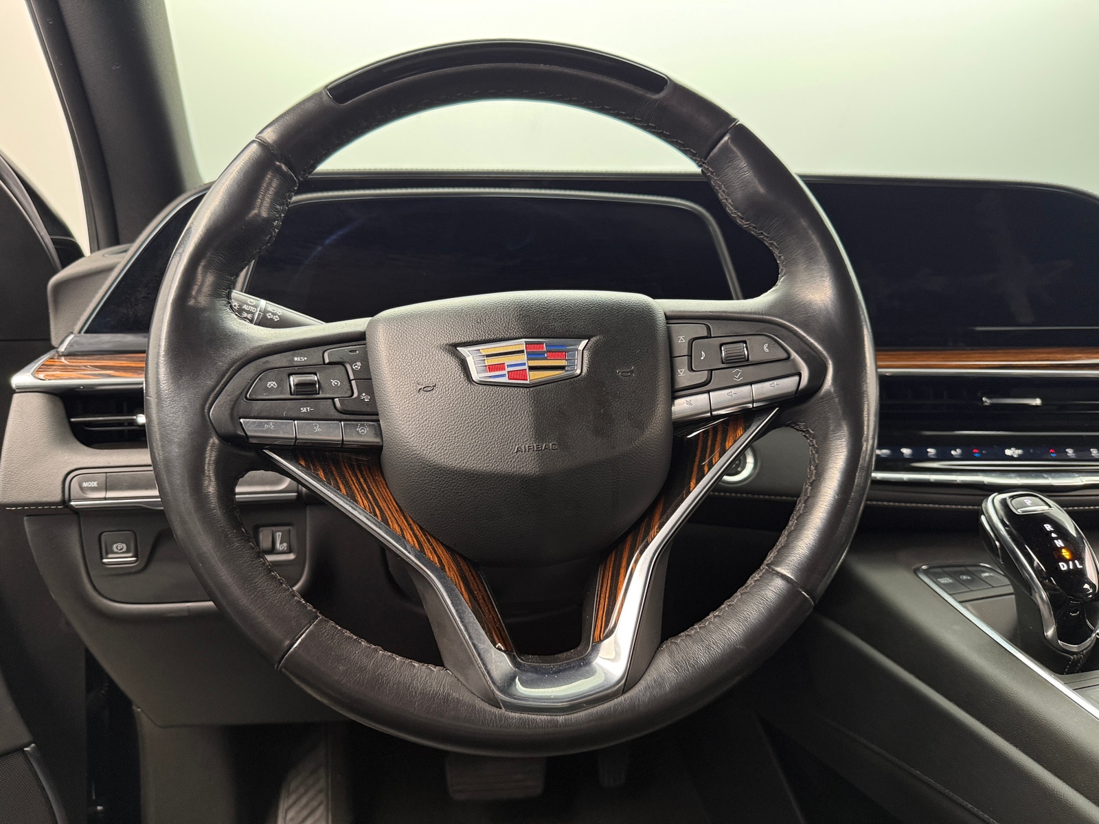 Thumbnail: 2023 Cadillac Escalade - 4