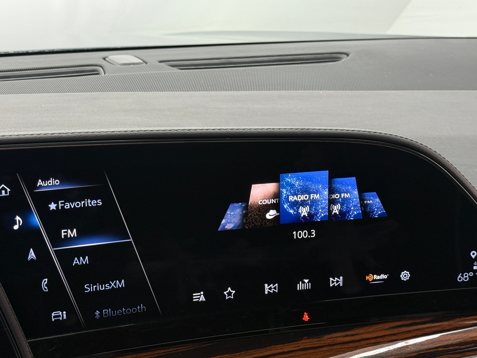 Thumbnail: 2023 Cadillac Escalade - 3