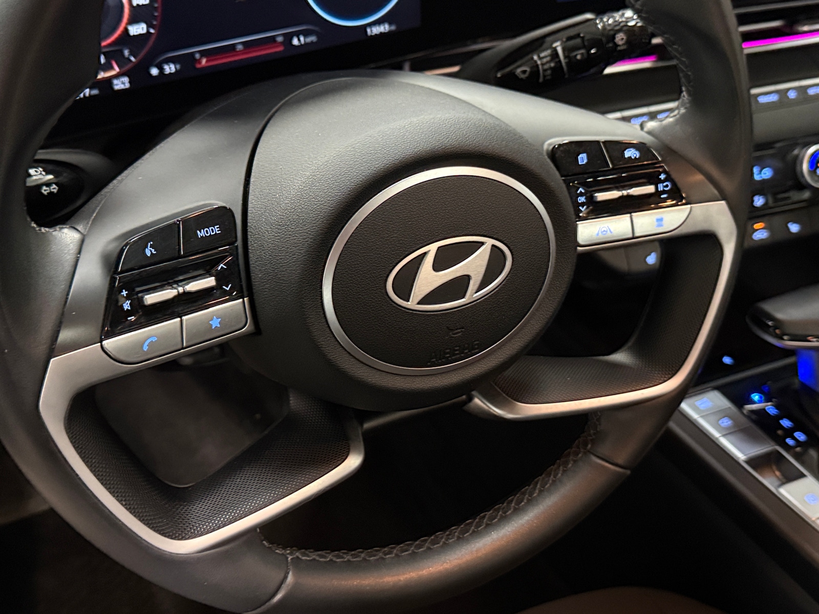 Thumbnail: 2024 Hyundai Elantra - 5