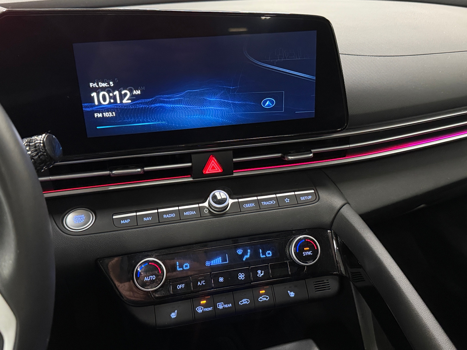 Thumbnail: 2024 Hyundai Elantra - 4