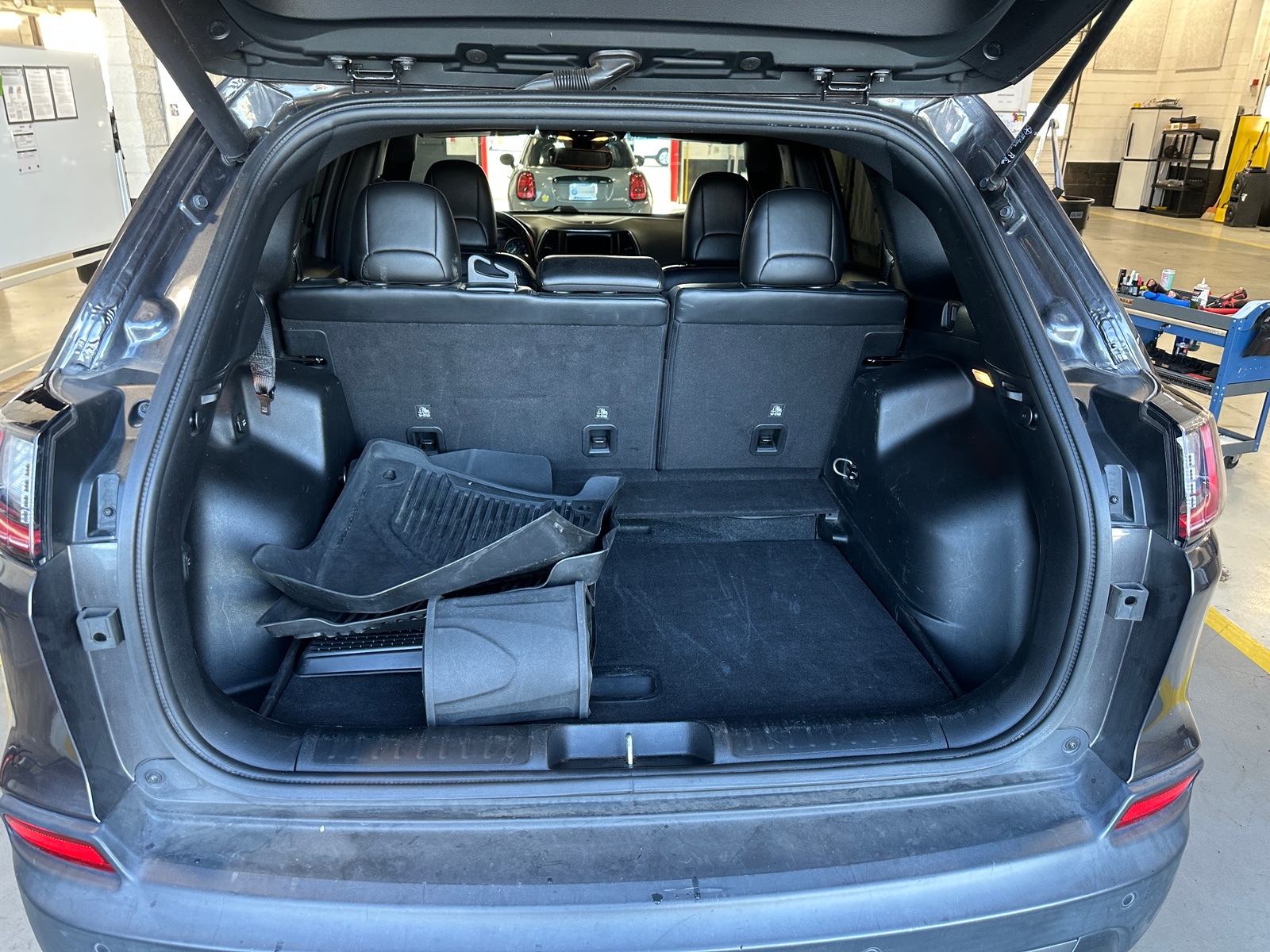 Thumbnail: 2021 Jeep Cherokee - 6