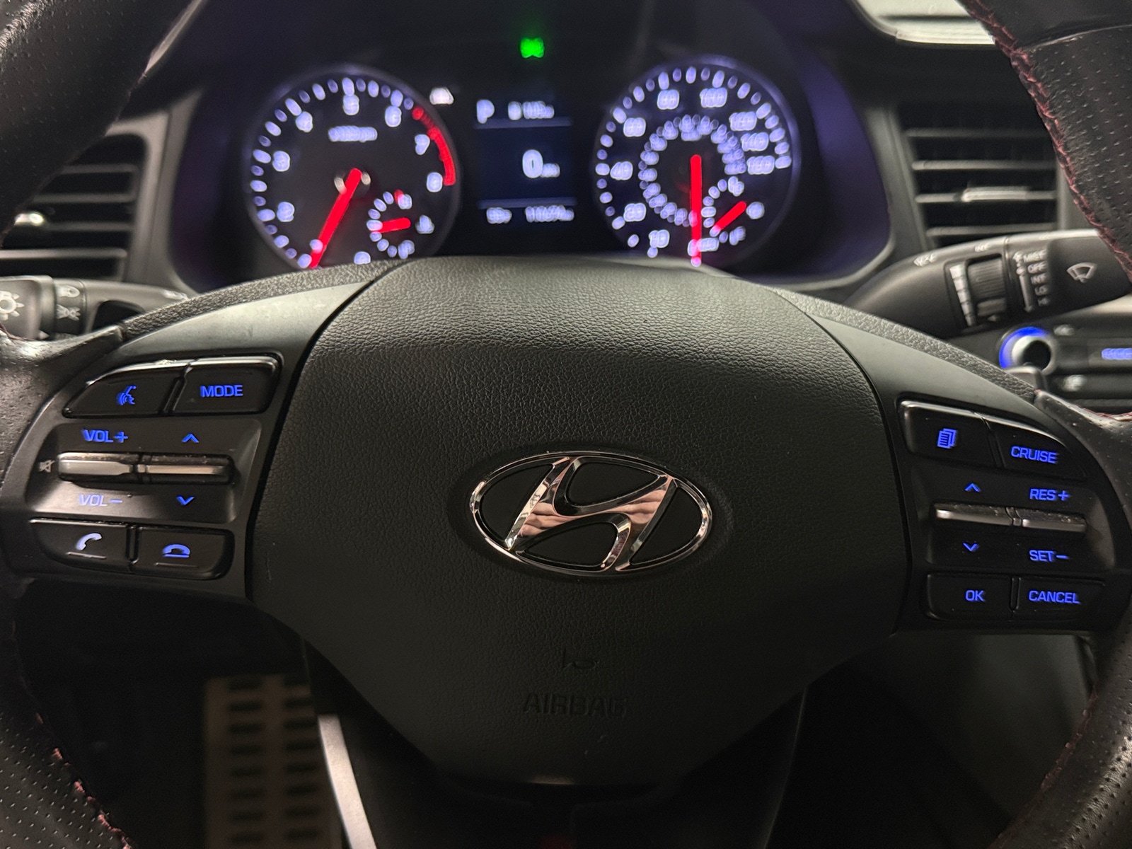 Thumbnail: 2020 Hyundai Elantra - 4