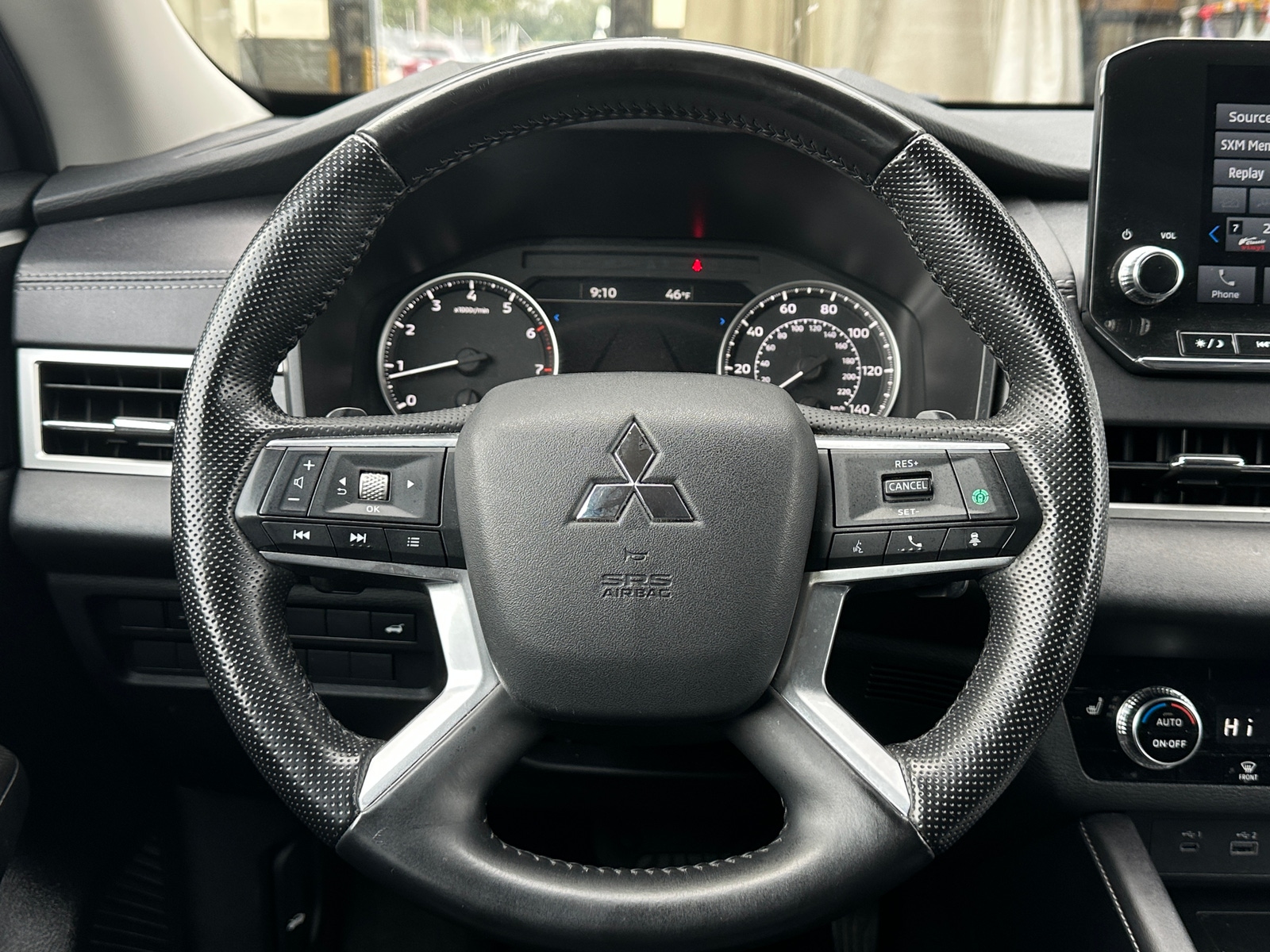 Thumbnail: 2024 Mitsubishi Outlander - 4