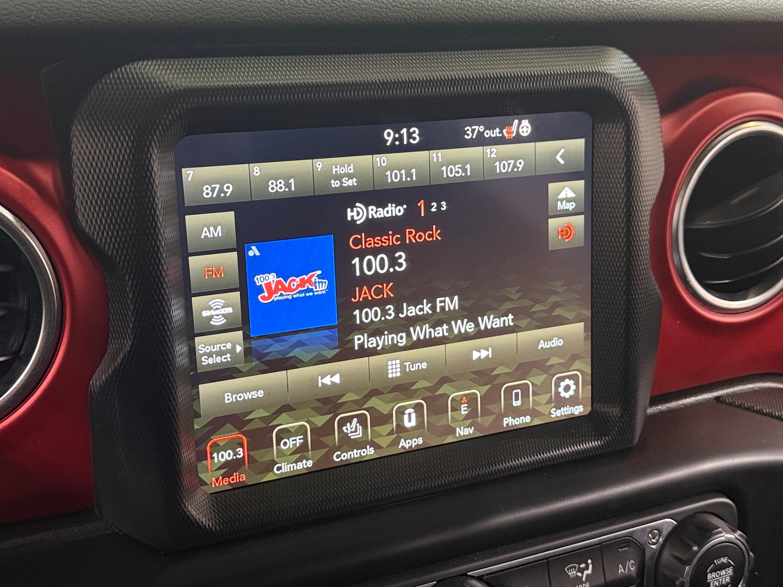 Thumbnail: 2022 Jeep Gladiator - 4