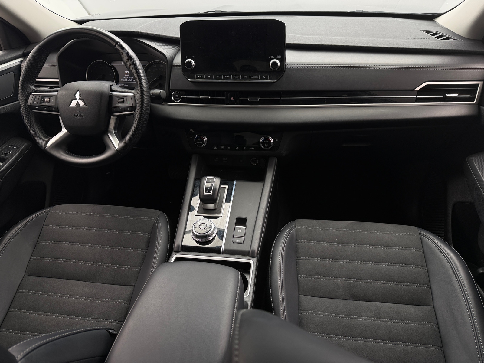 Thumbnail: 2024 Mitsubishi Outlander - 2