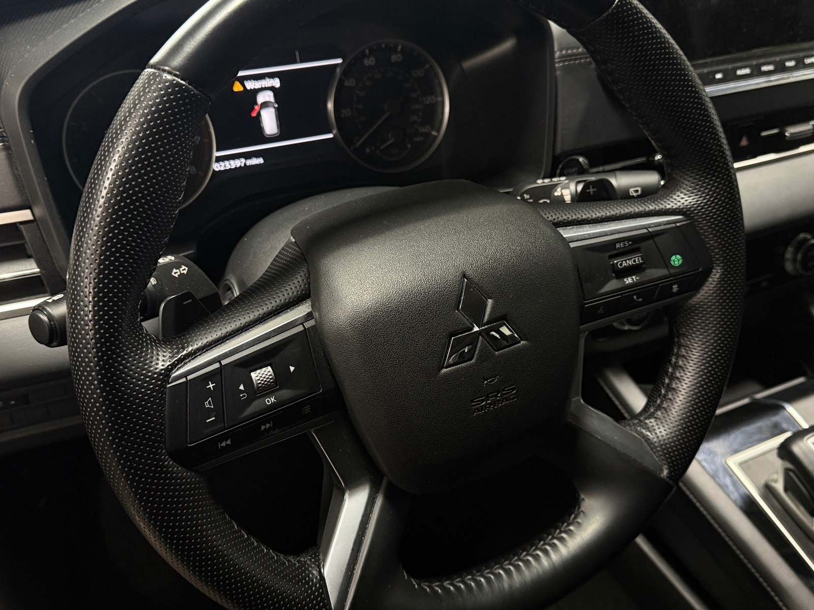 Thumbnail: 2024 Mitsubishi Outlander - 4