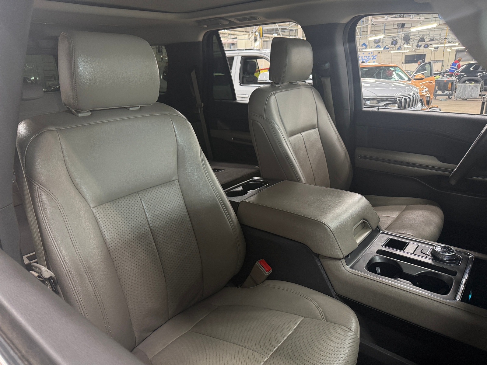 Thumbnail: 2020 Ford Expedition MAX - 2