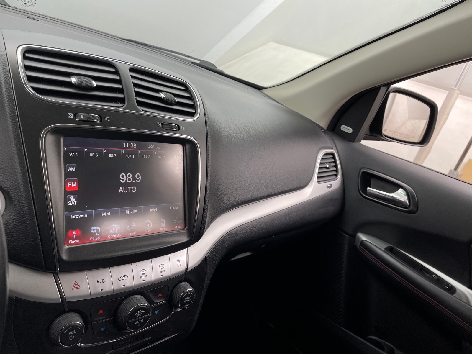 Thumbnail: 2019 Dodge Journey - 3