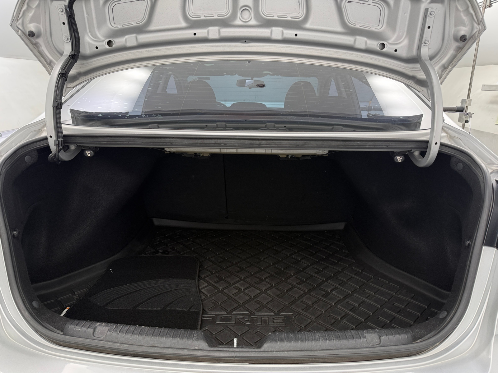 Thumbnail: 2017 Kia Forte - 7