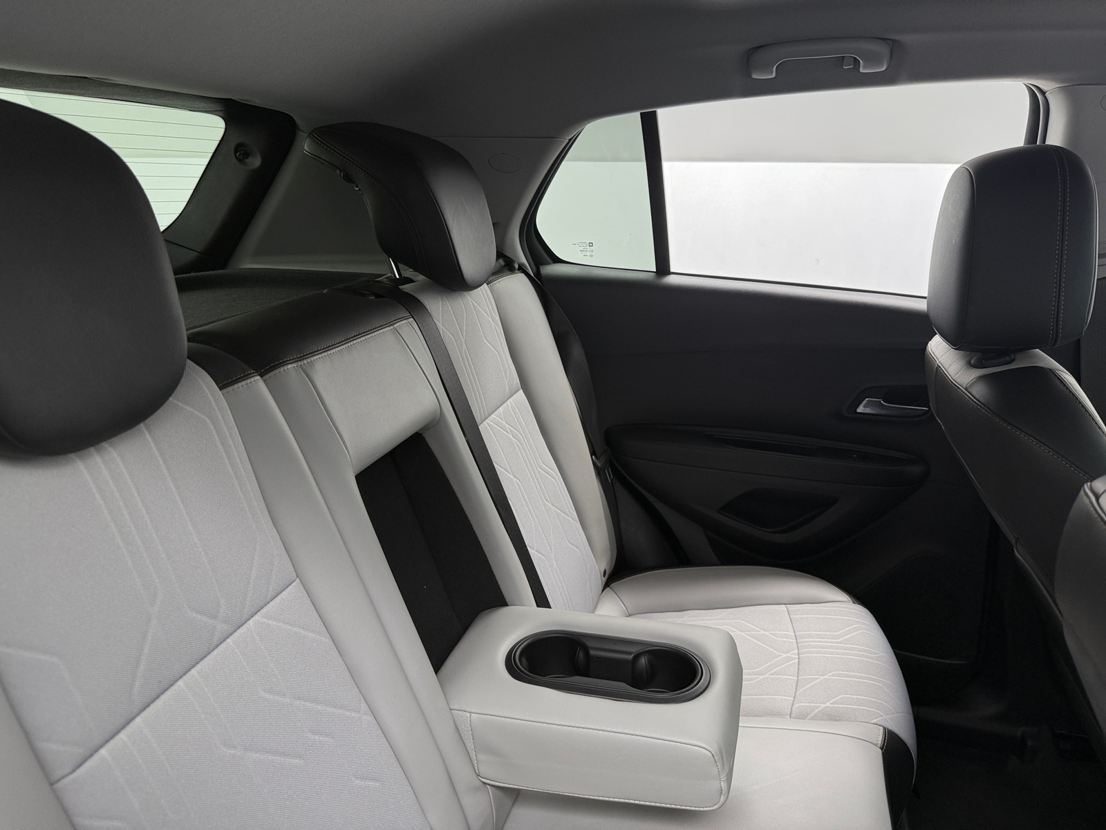 Thumbnail: 2020 Chevrolet Trax - 6