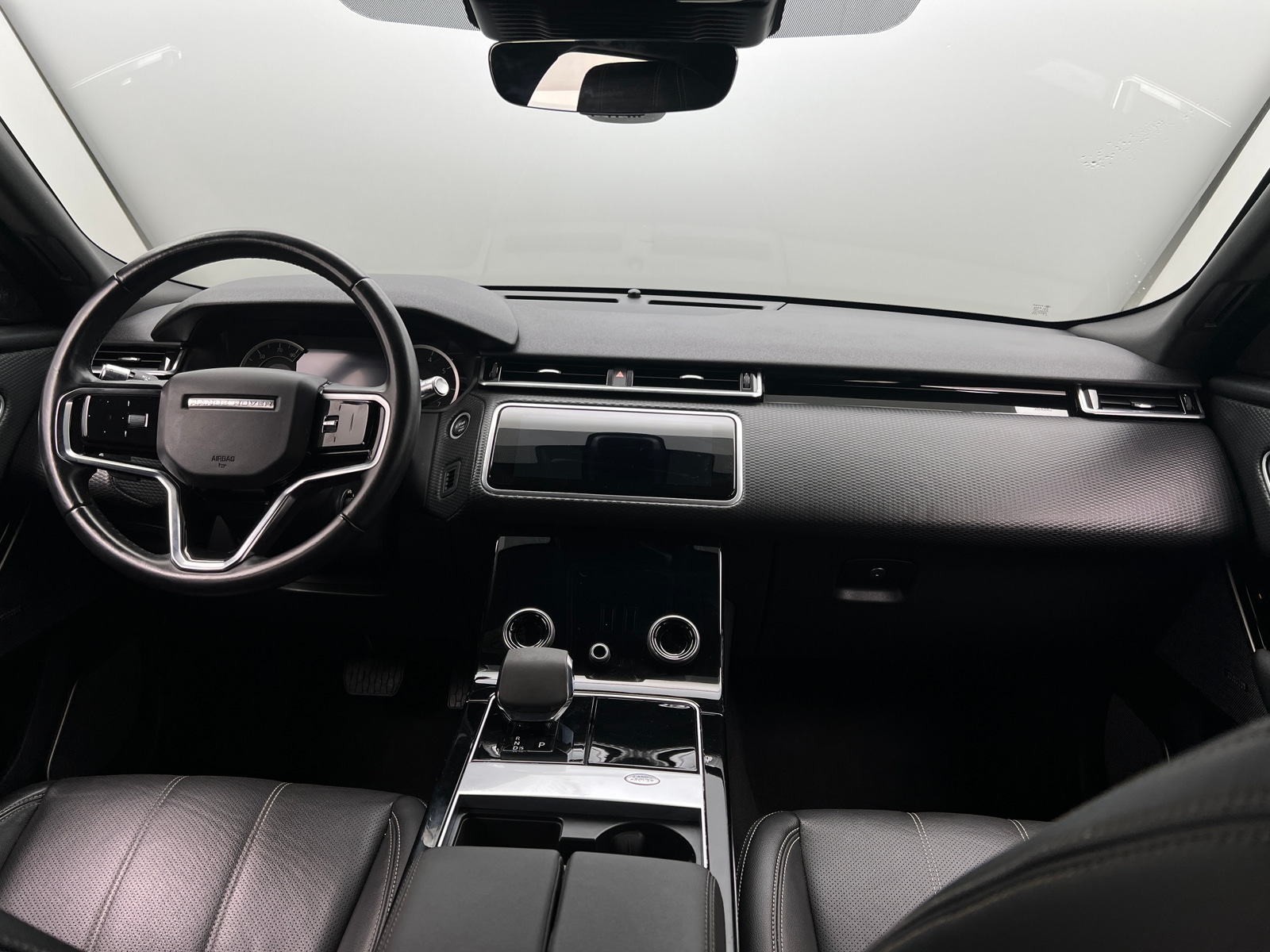 Thumbnail: 2022 Land Rover Range Rover Velar - 2