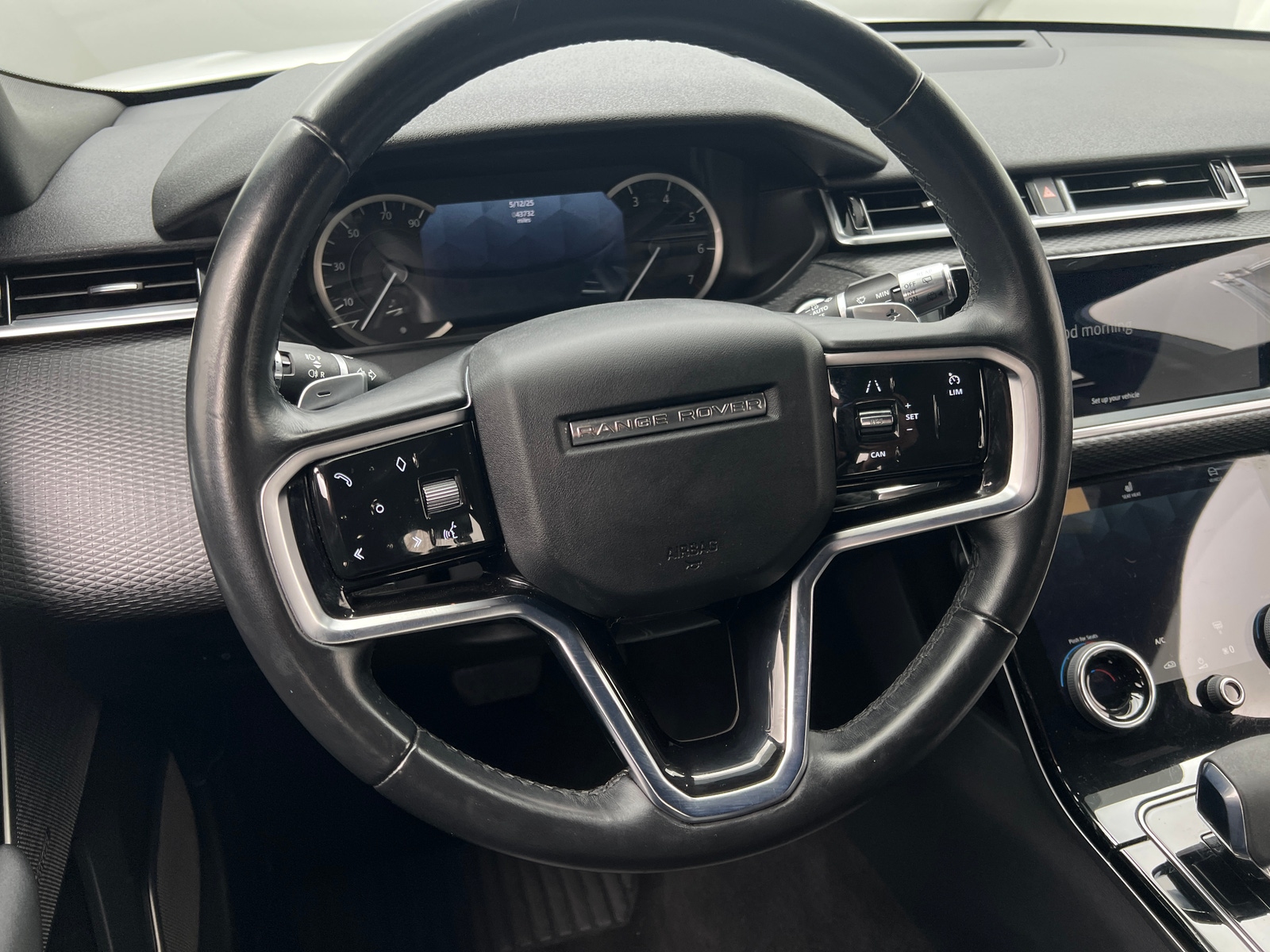 Thumbnail: 2022 Land Rover Range Rover Velar - 4