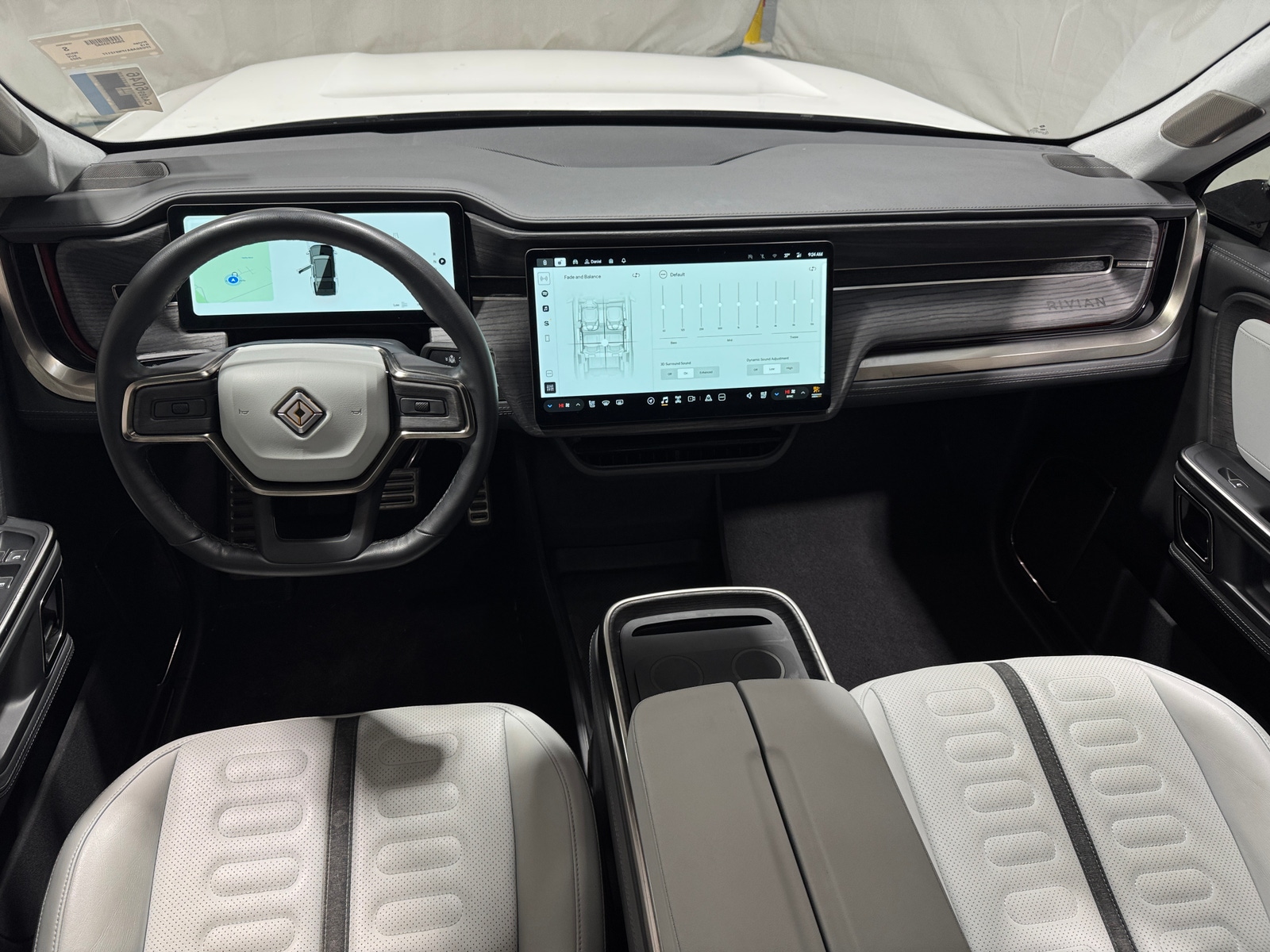 Thumbnail: 2023 Rivian R1S - 2