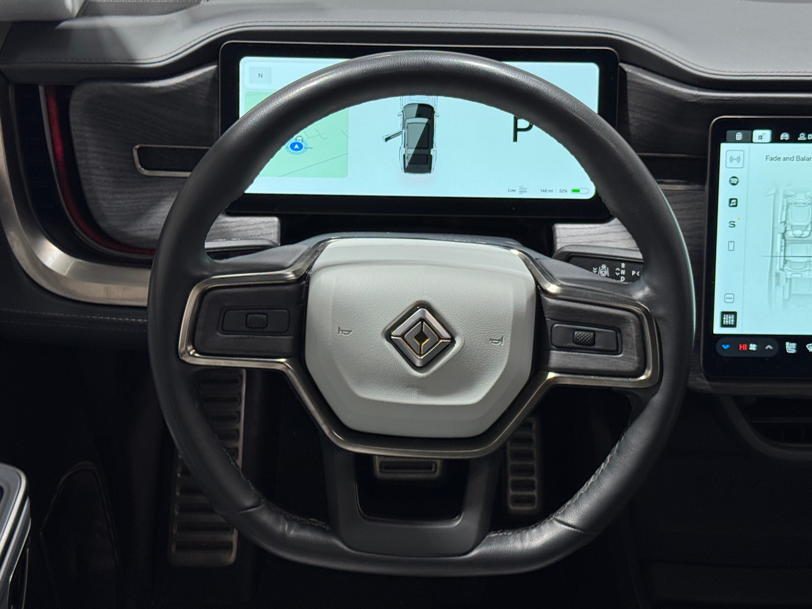 Thumbnail: 2023 Rivian R1S - 4