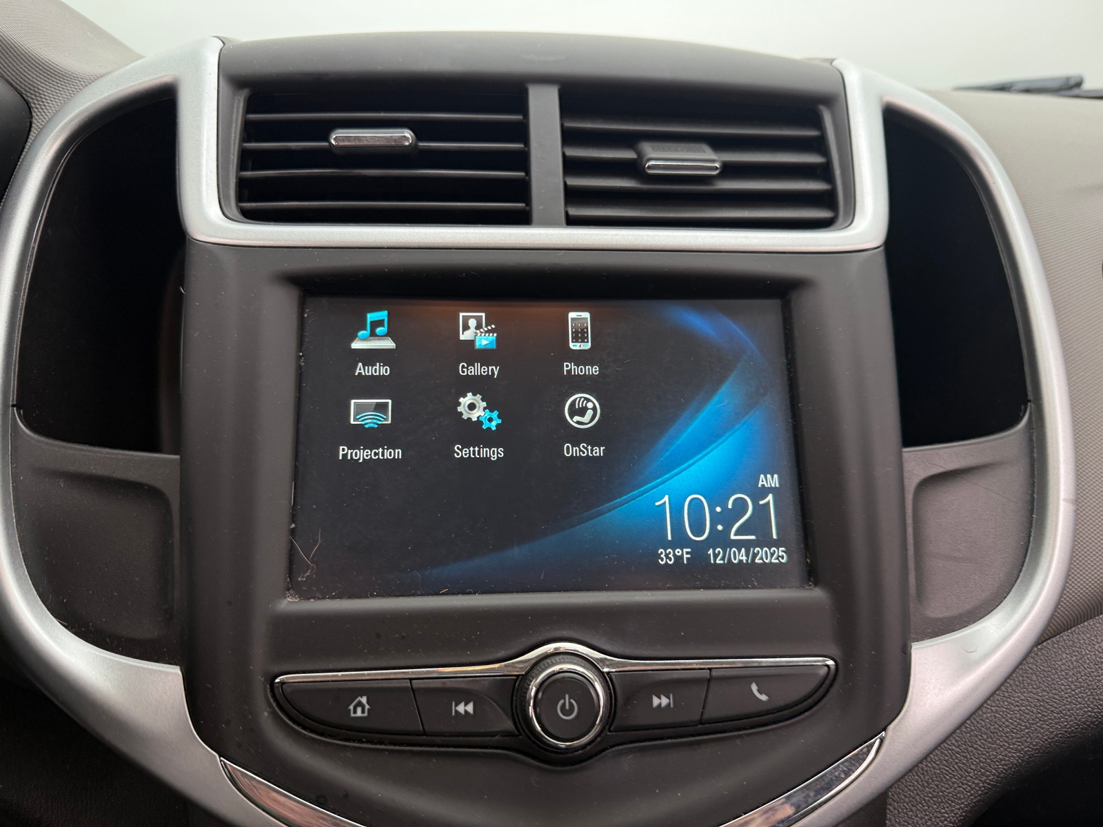 Thumbnail: 2017 Chevrolet Sonic - 4