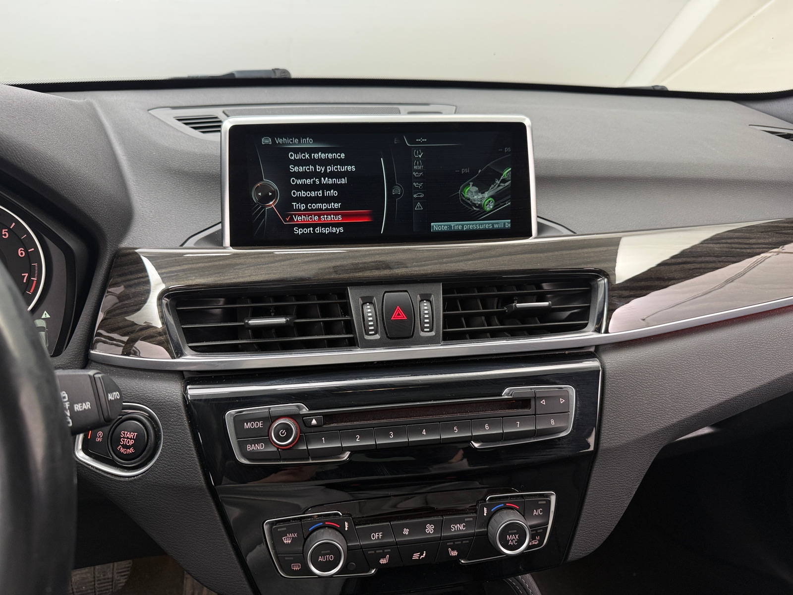 Thumbnail: 2017 BMW X1 - 3