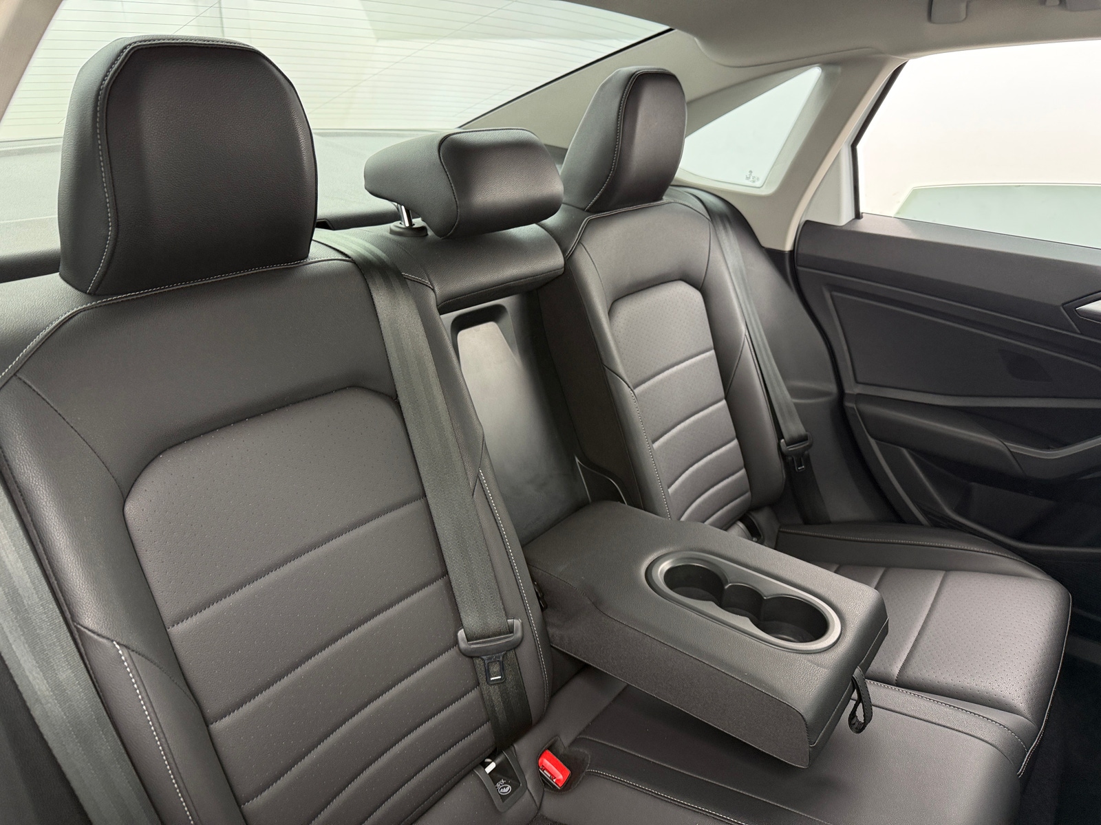 Thumbnail: 2021 Volkswagen Jetta - 5