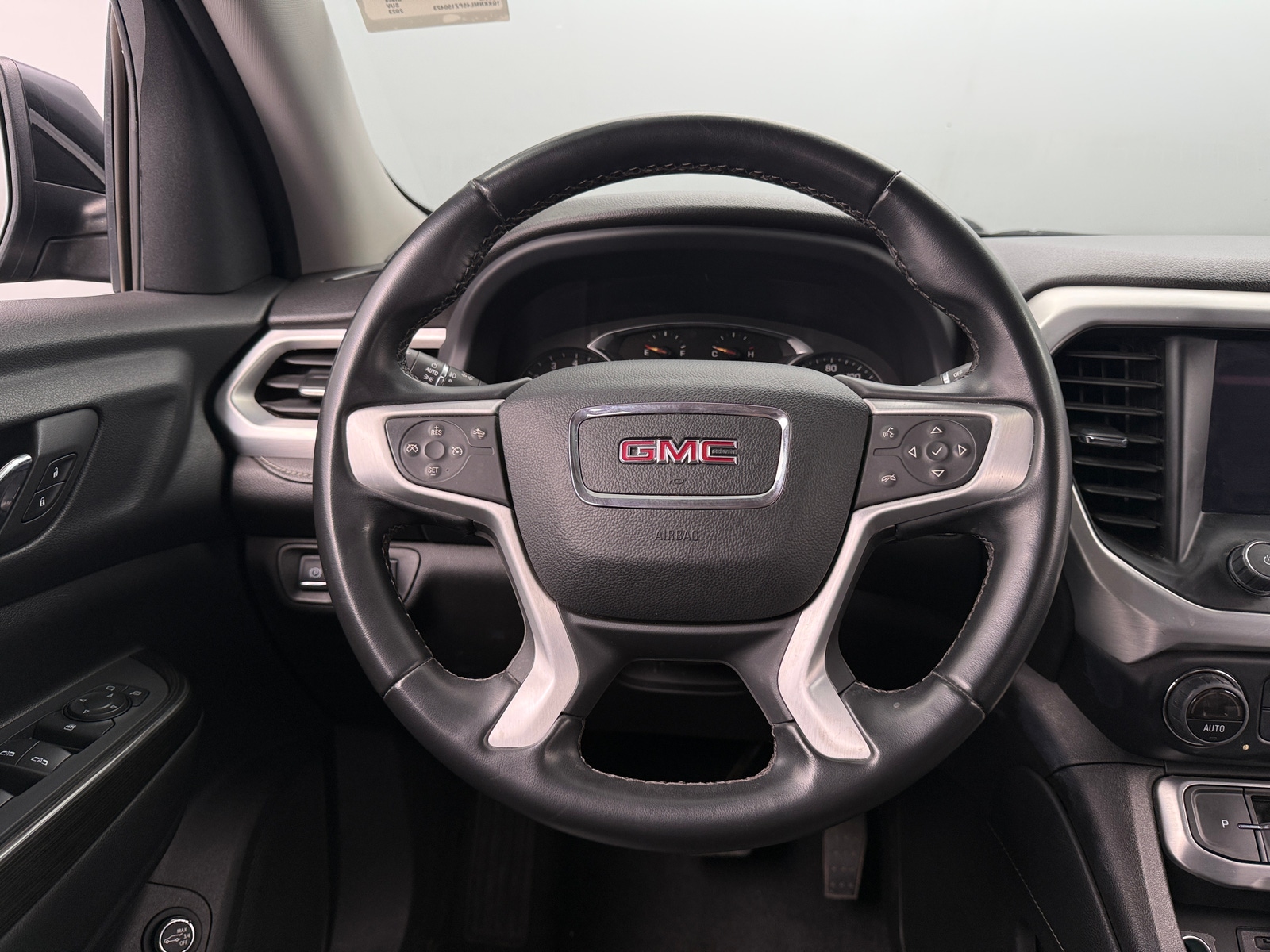 Thumbnail: 2023 GMC Acadia - 4