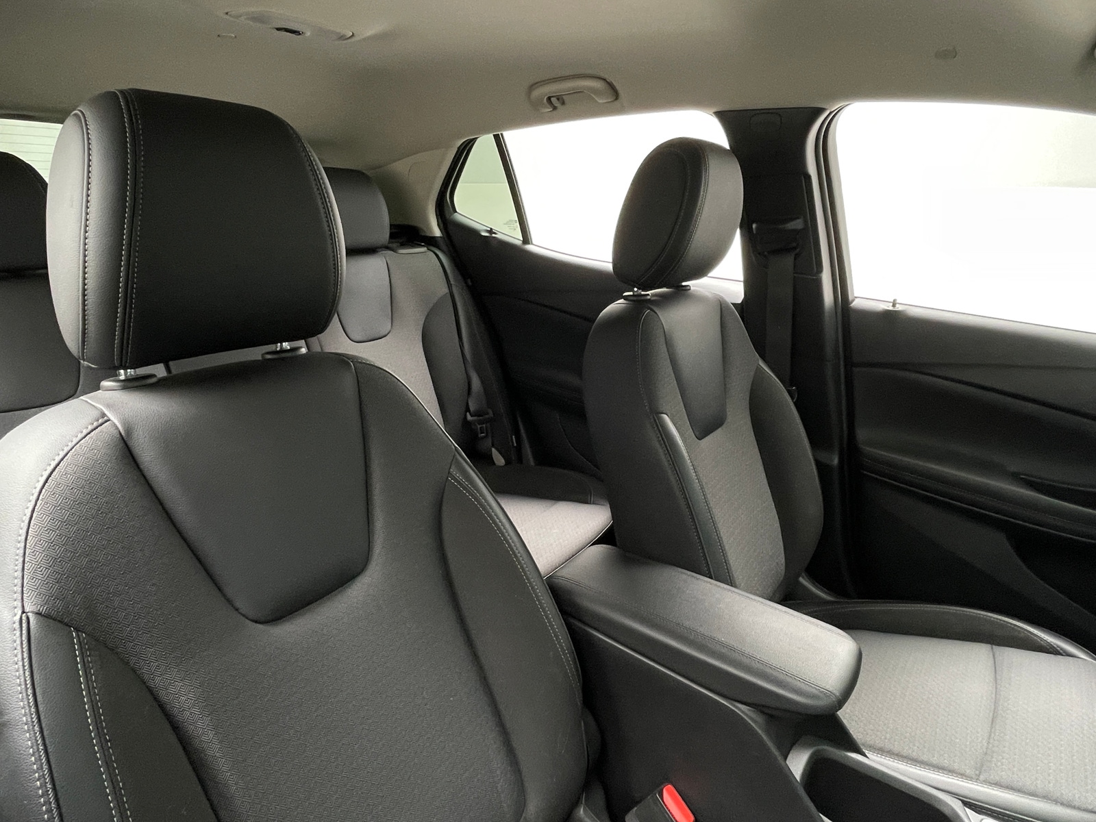 Thumbnail: 2022 Buick Encore GX - 2