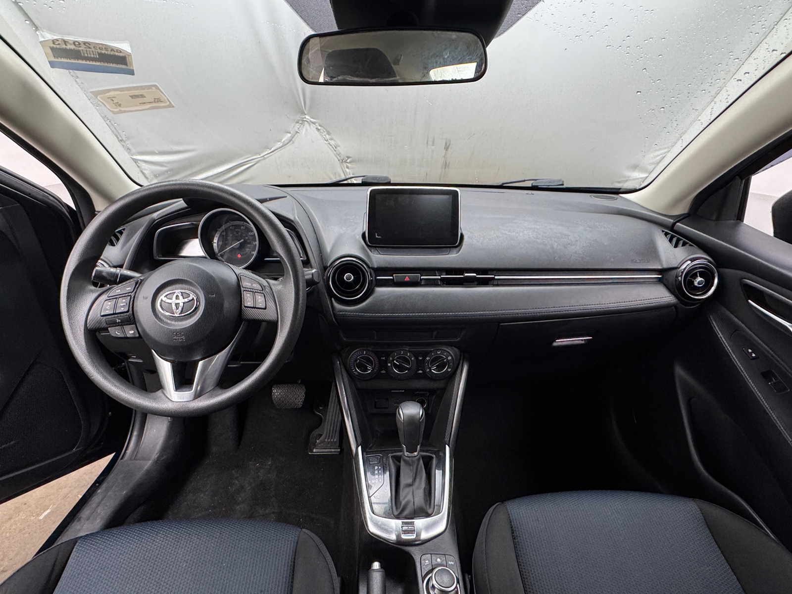 Thumbnail: 2017 Toyota Yaris iA - 3