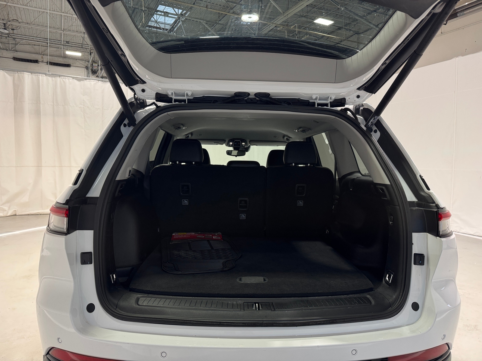 Thumbnail: 2024 Jeep Grand Cherokee - 6