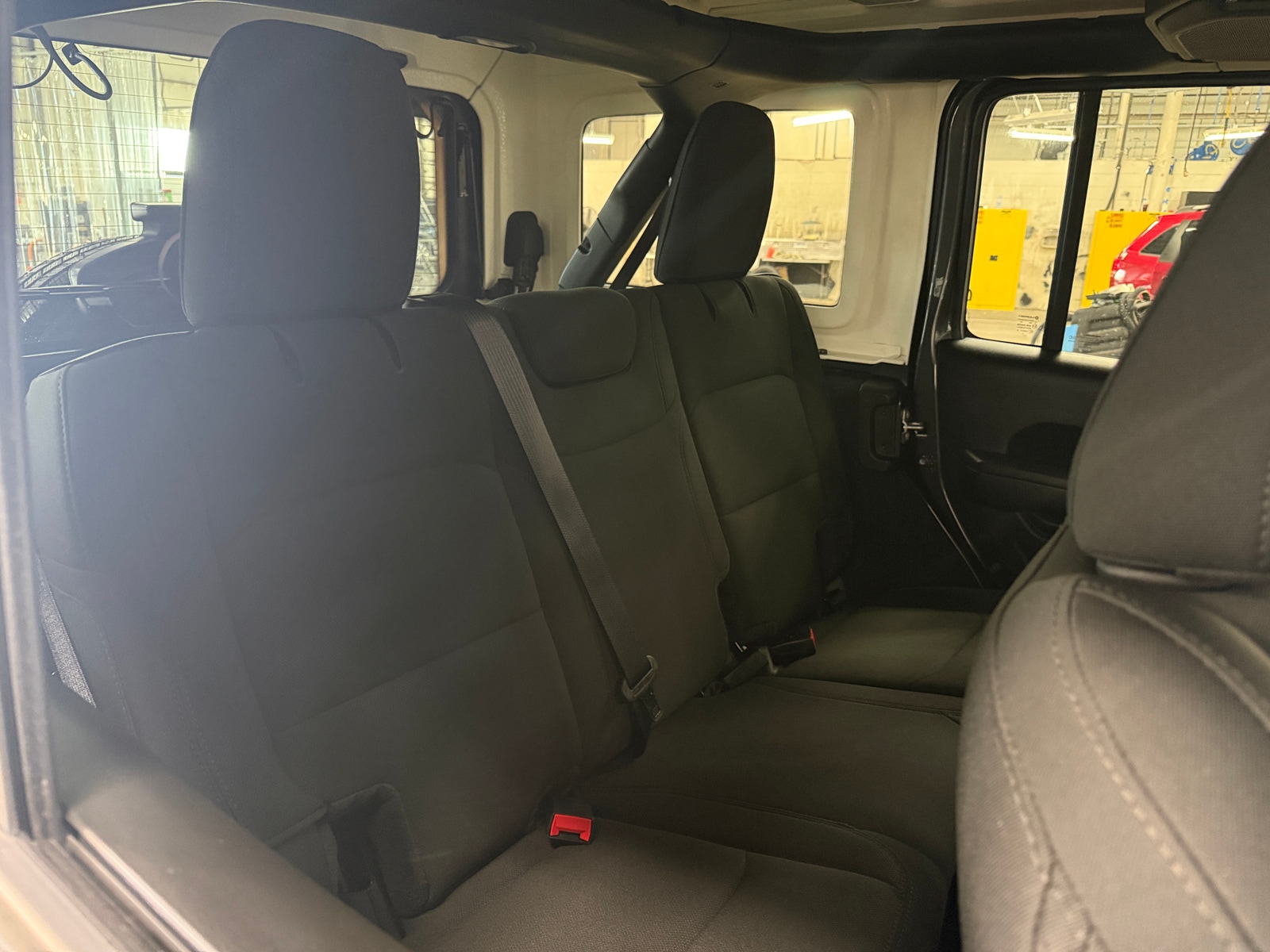 Thumbnail: 2022 Jeep Wrangler - 6