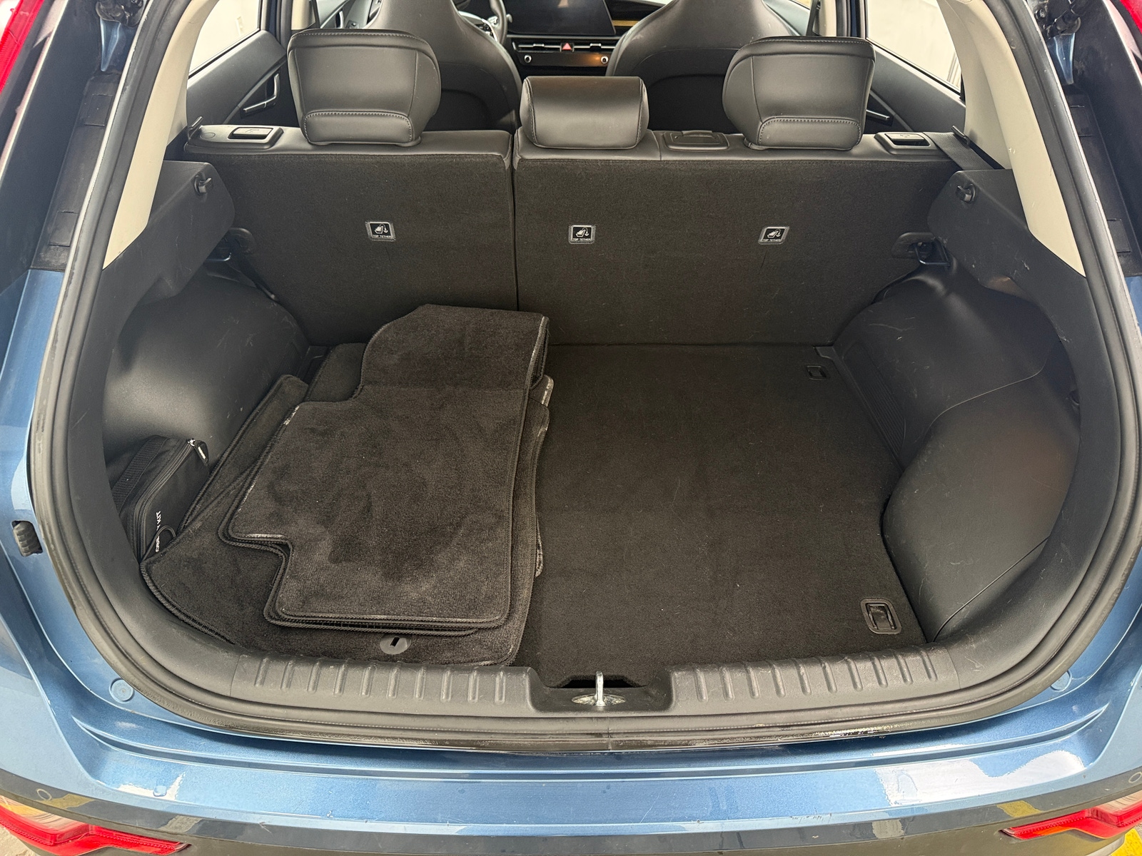 Thumbnail: 2023 Kia Niro - 7