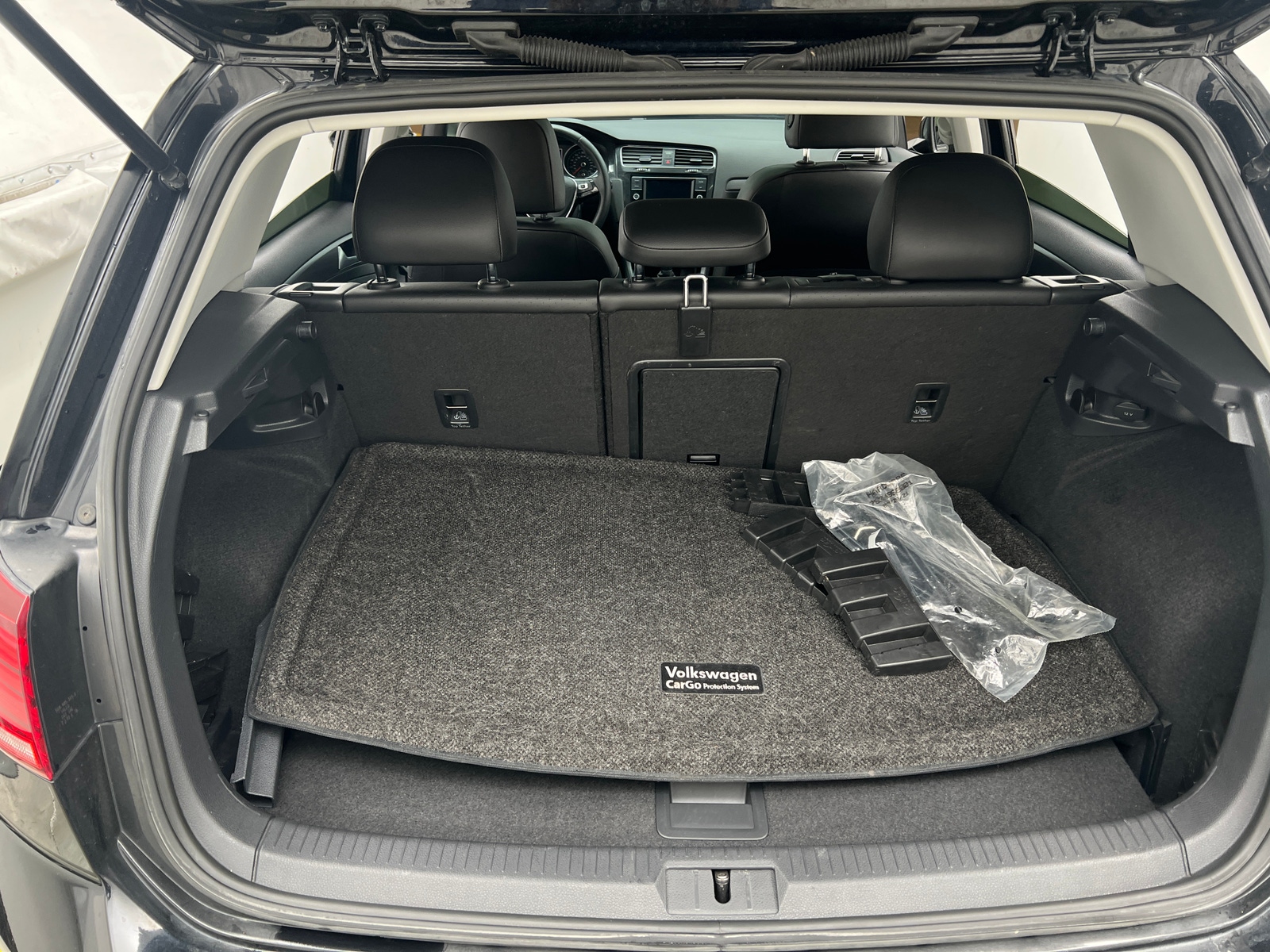 Thumbnail: 2020 Volkswagen Golf - 6