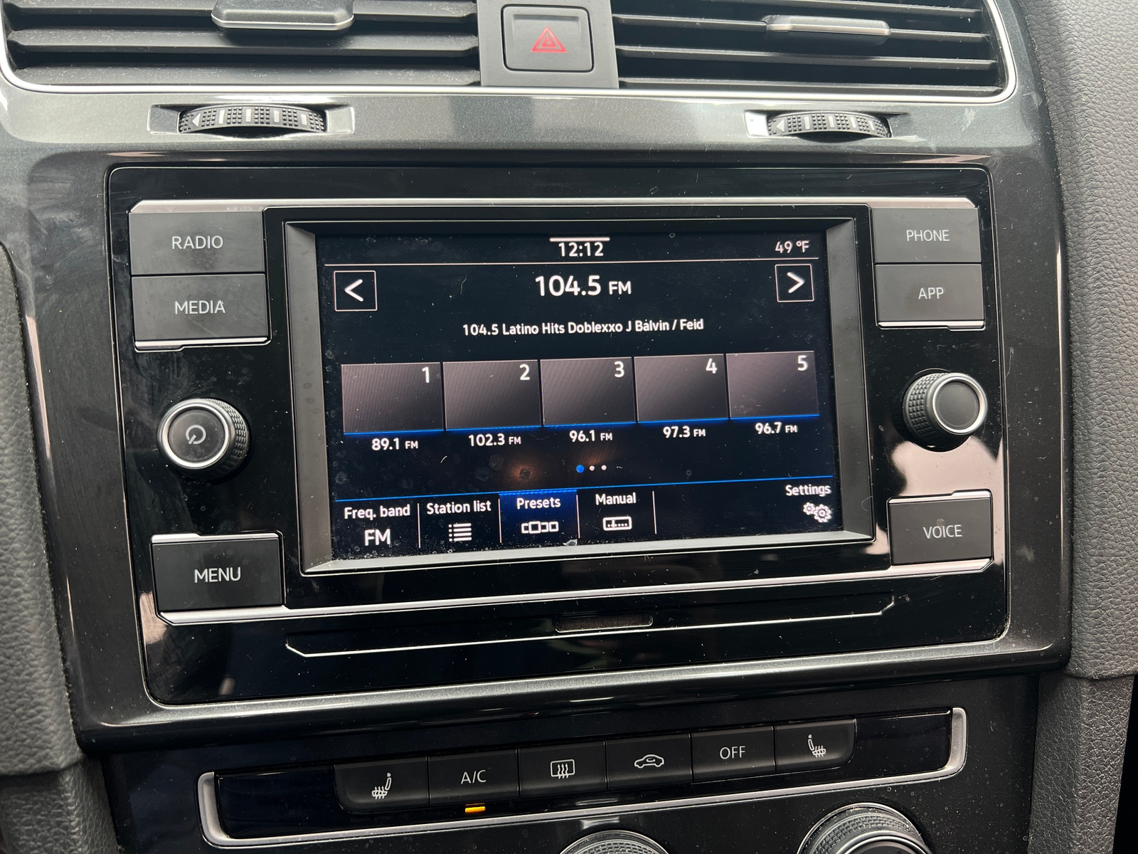 Thumbnail: 2020 Volkswagen Golf - 3