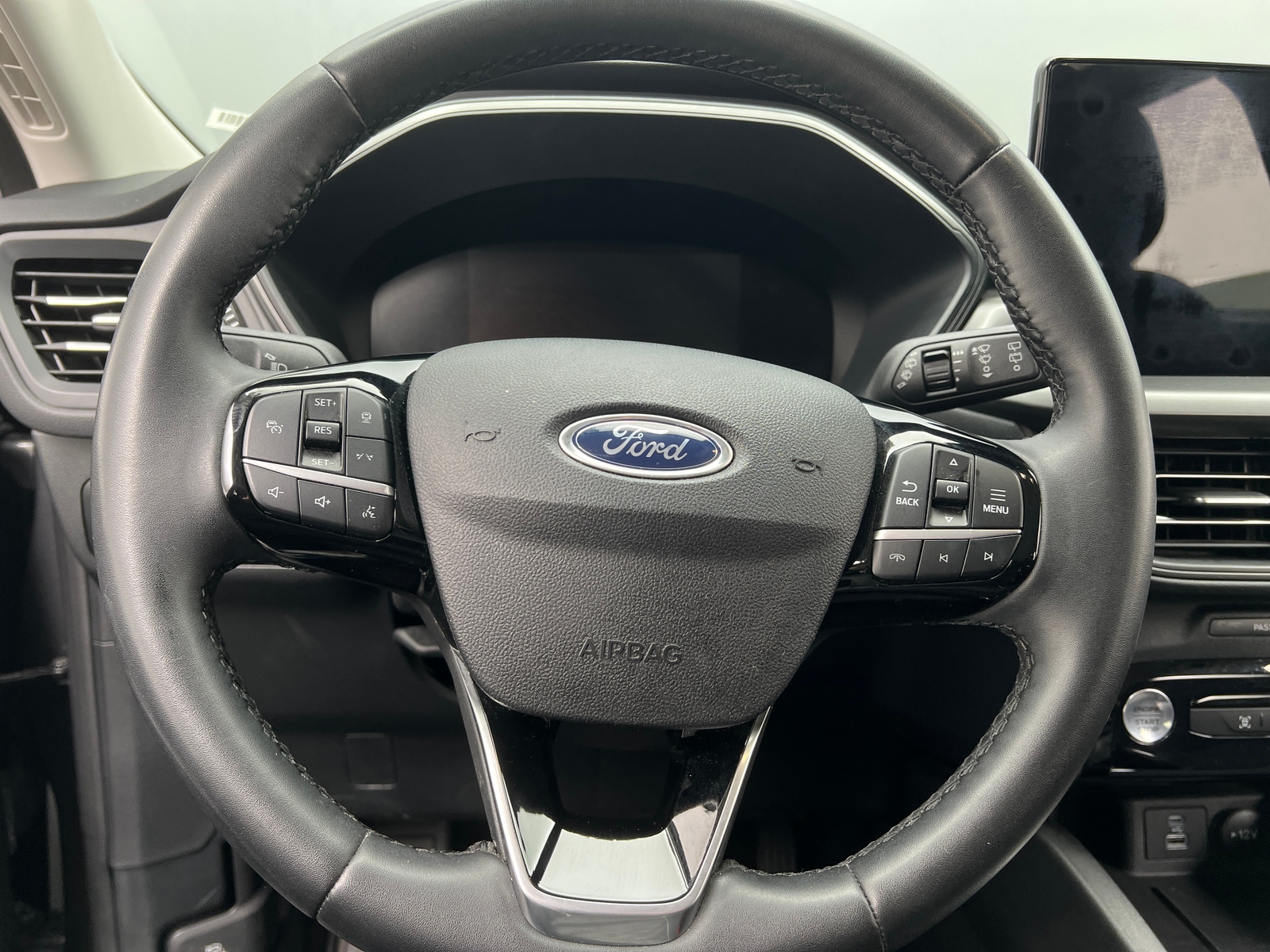 Thumbnail: 2023 Ford Escape - 5