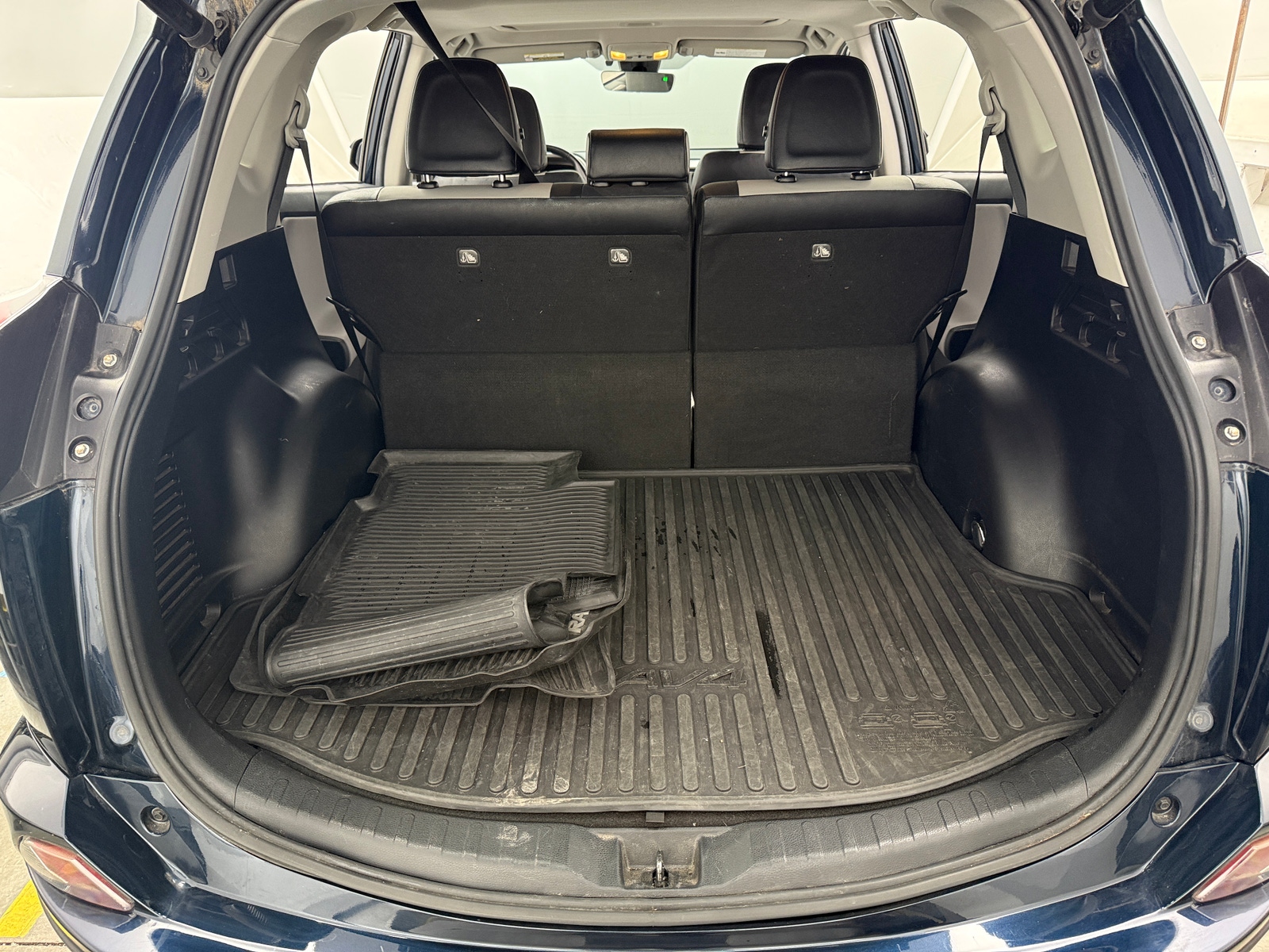 Thumbnail: 2018 Toyota RAV4 - 6