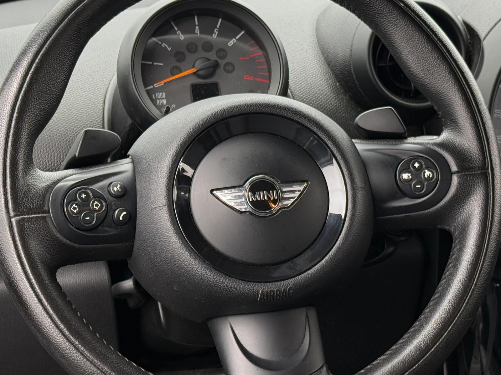 Thumbnail: 2015 MINI Cooper Countryman - 4