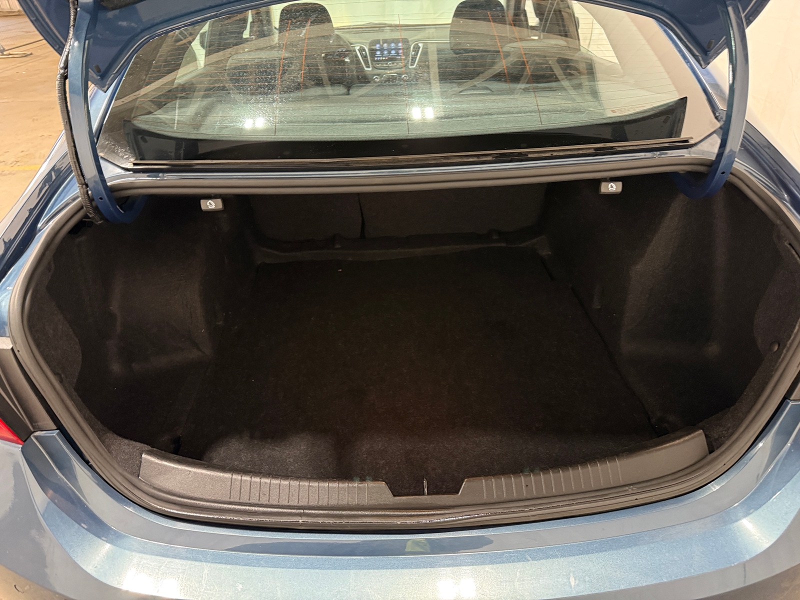 Thumbnail: 2024 Chevrolet Malibu - 7