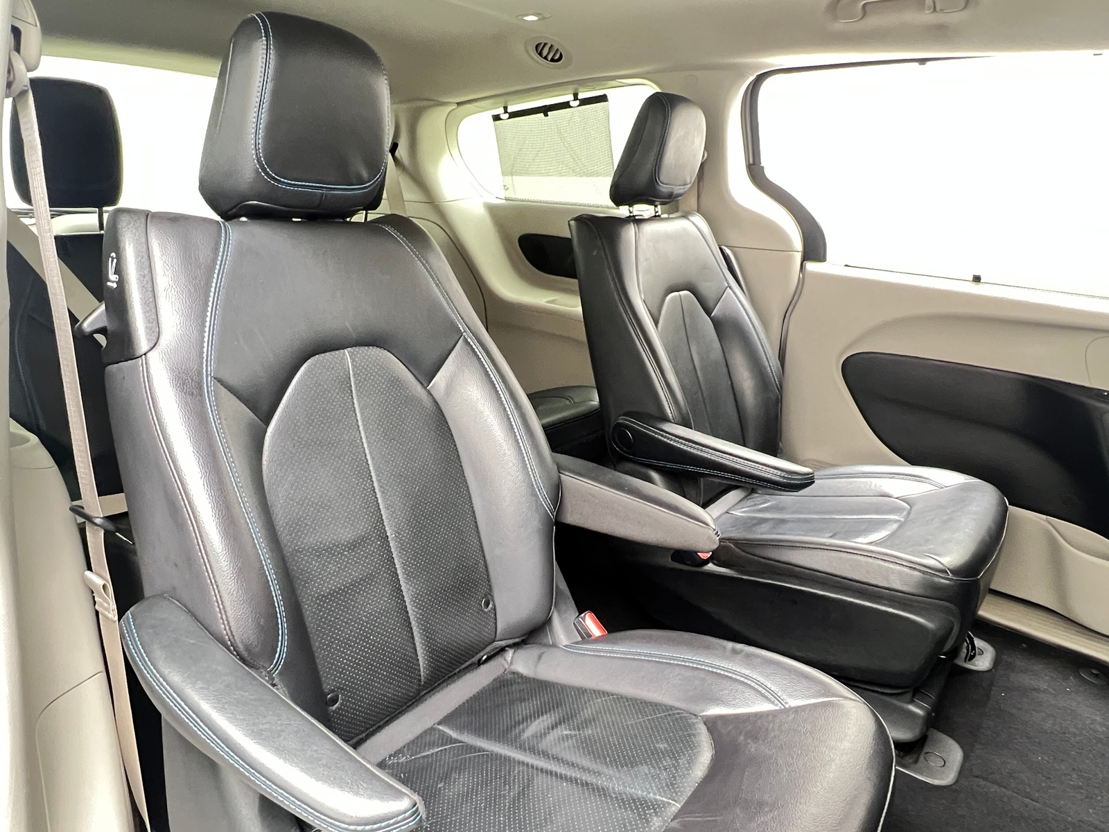 Thumbnail: 2021 Chrysler Pacifica - 5