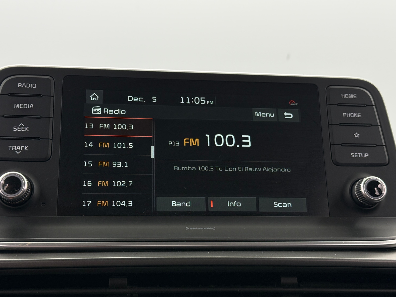 Thumbnail: 2021 Kia Telluride - 3