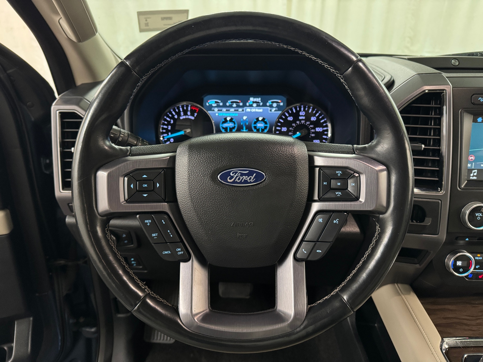 Thumbnail: 2018 Ford Expedition - 4