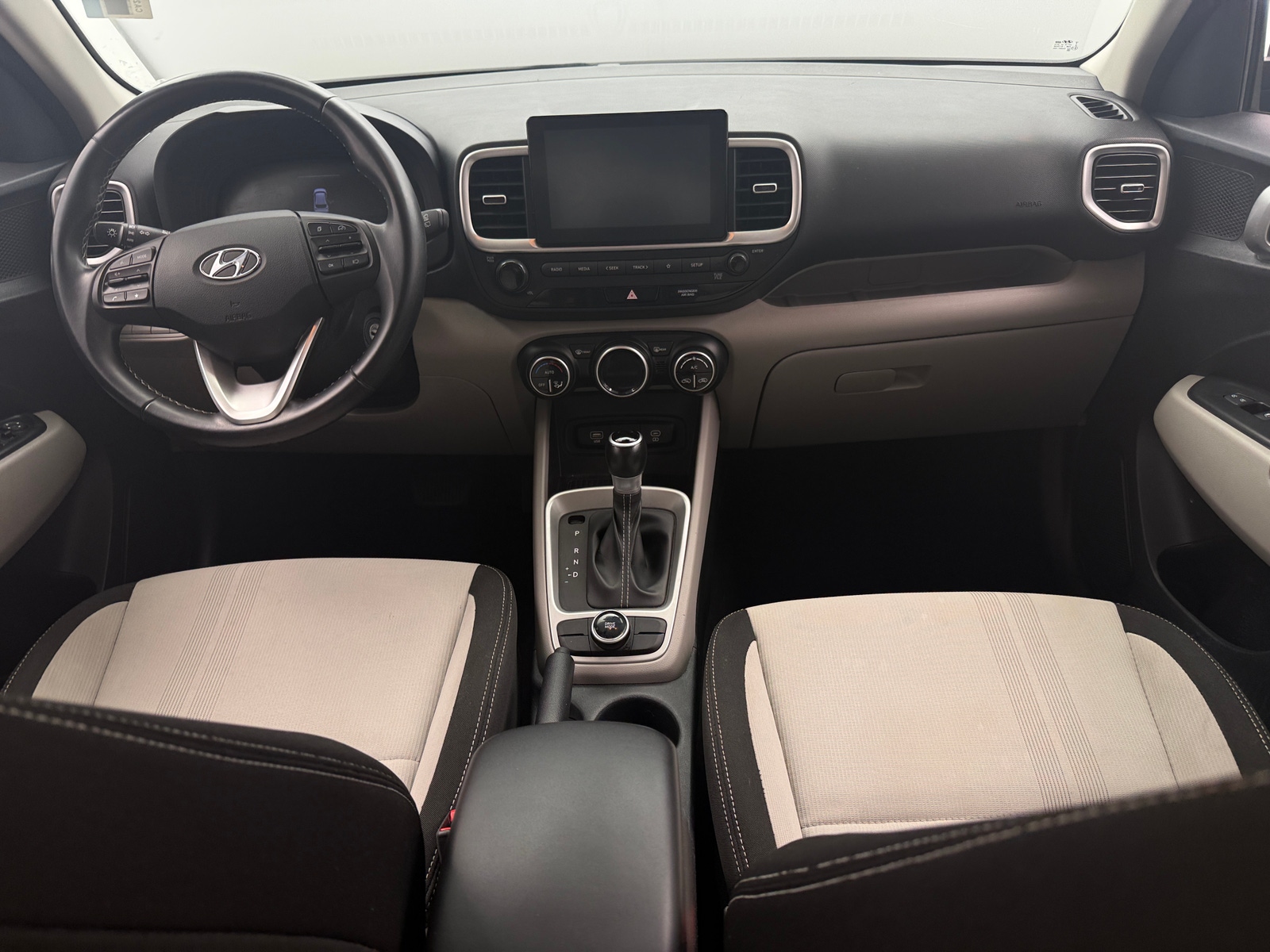 Thumbnail: 2023 Hyundai Venue - 3