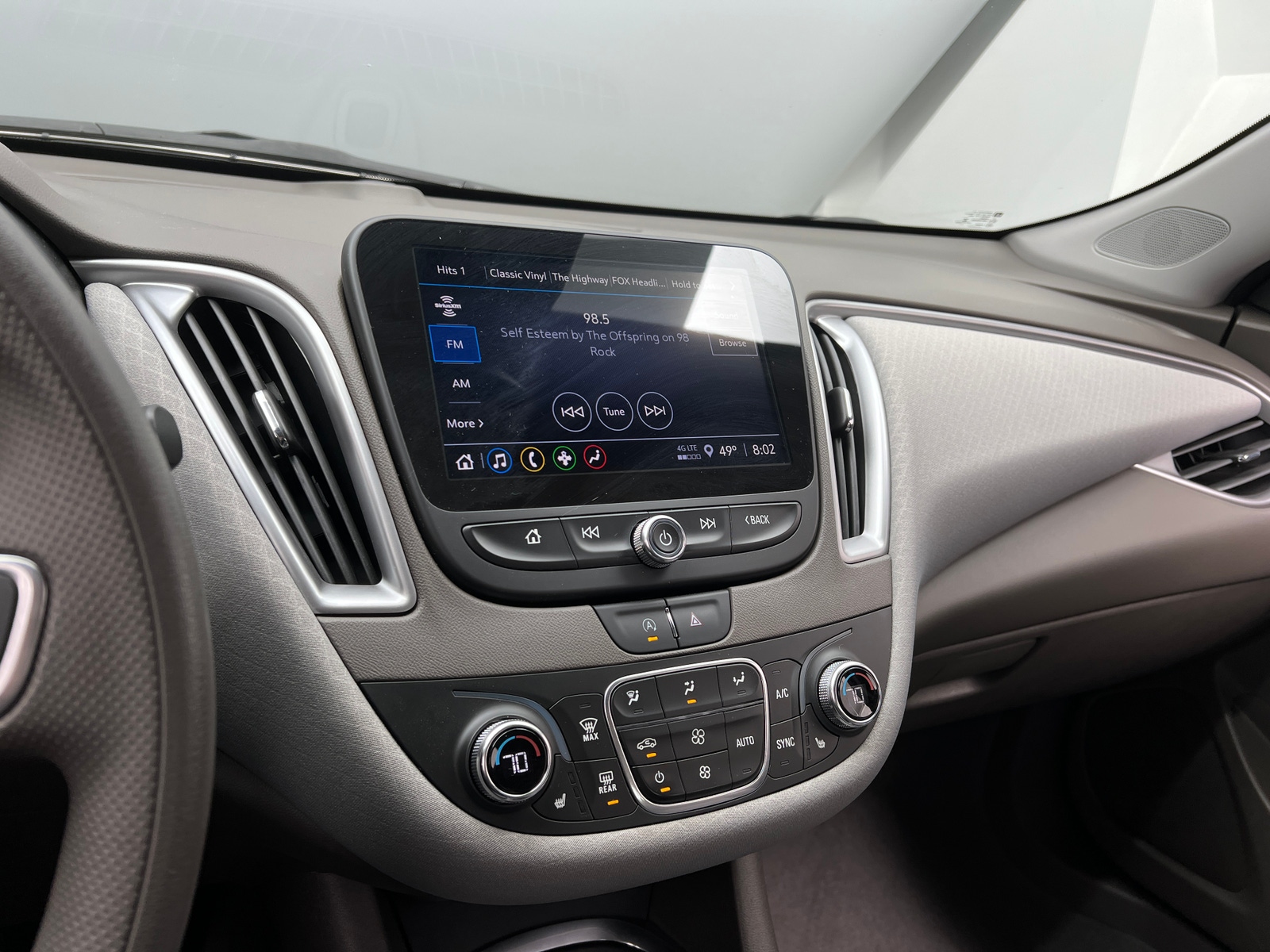 Thumbnail: 2022 Chevrolet Malibu - 4