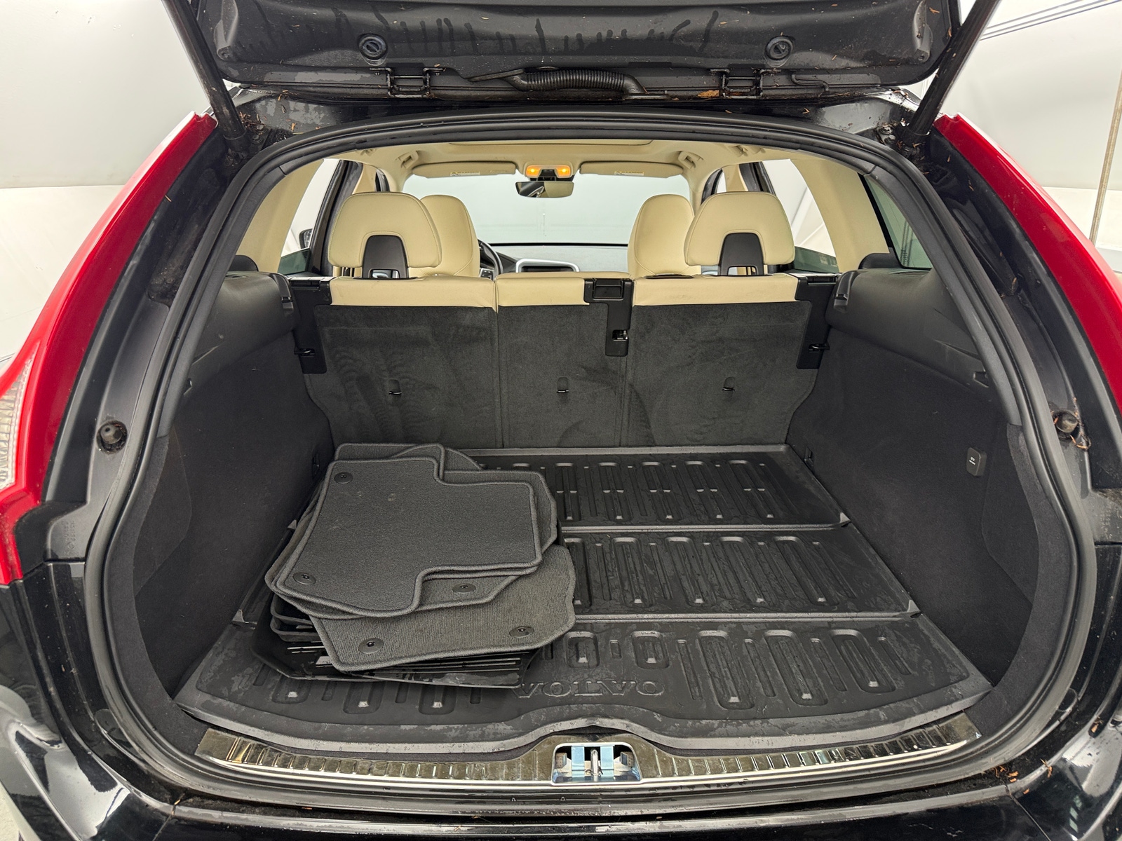 Thumbnail: 2017 Volvo XC60 - 6