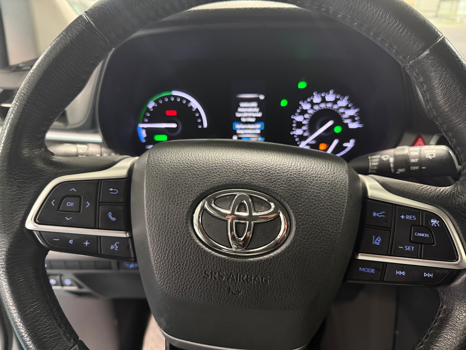 Thumbnail: 2021 Toyota Sienna - 4