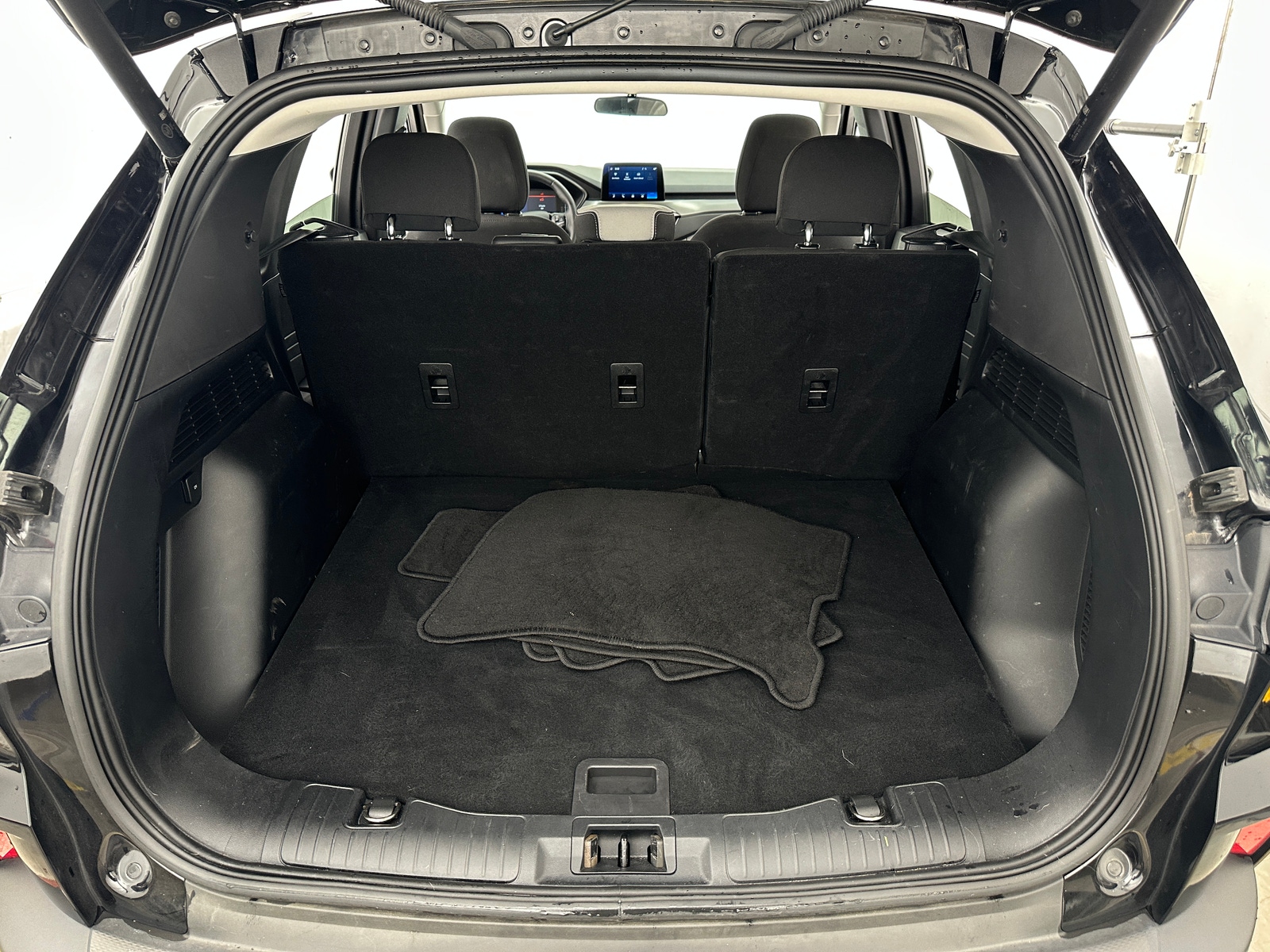 Thumbnail: 2023 Ford Escape - 7