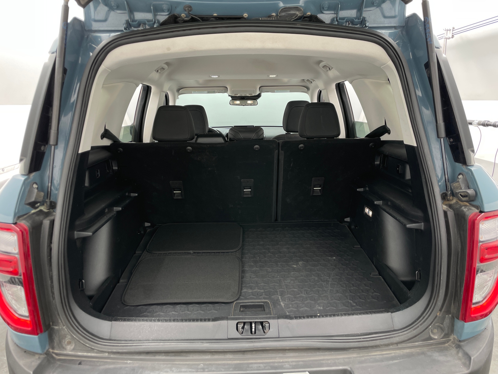 Thumbnail: 2022 Ford Bronco Sport - 7