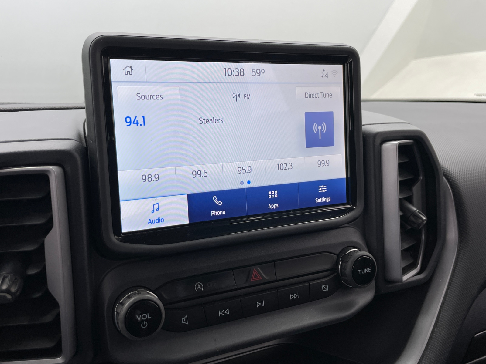 Thumbnail: 2022 Ford Bronco Sport - 4