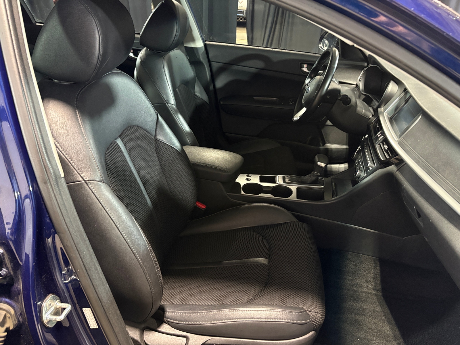 Thumbnail: 2020 Kia Optima - 2