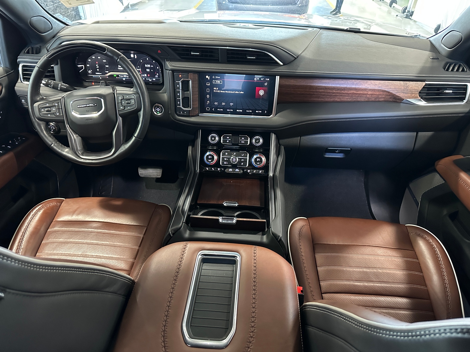 Thumbnail: 2023 GMC Yukon - 2