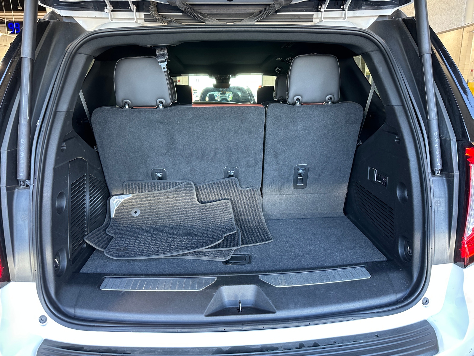 Thumbnail: 2023 GMC Yukon - 6