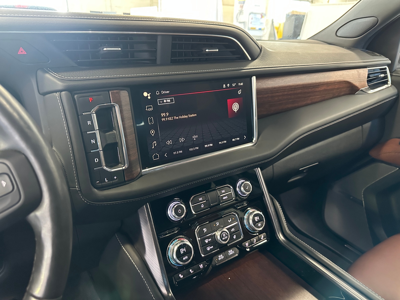 Thumbnail: 2023 GMC Yukon - 3