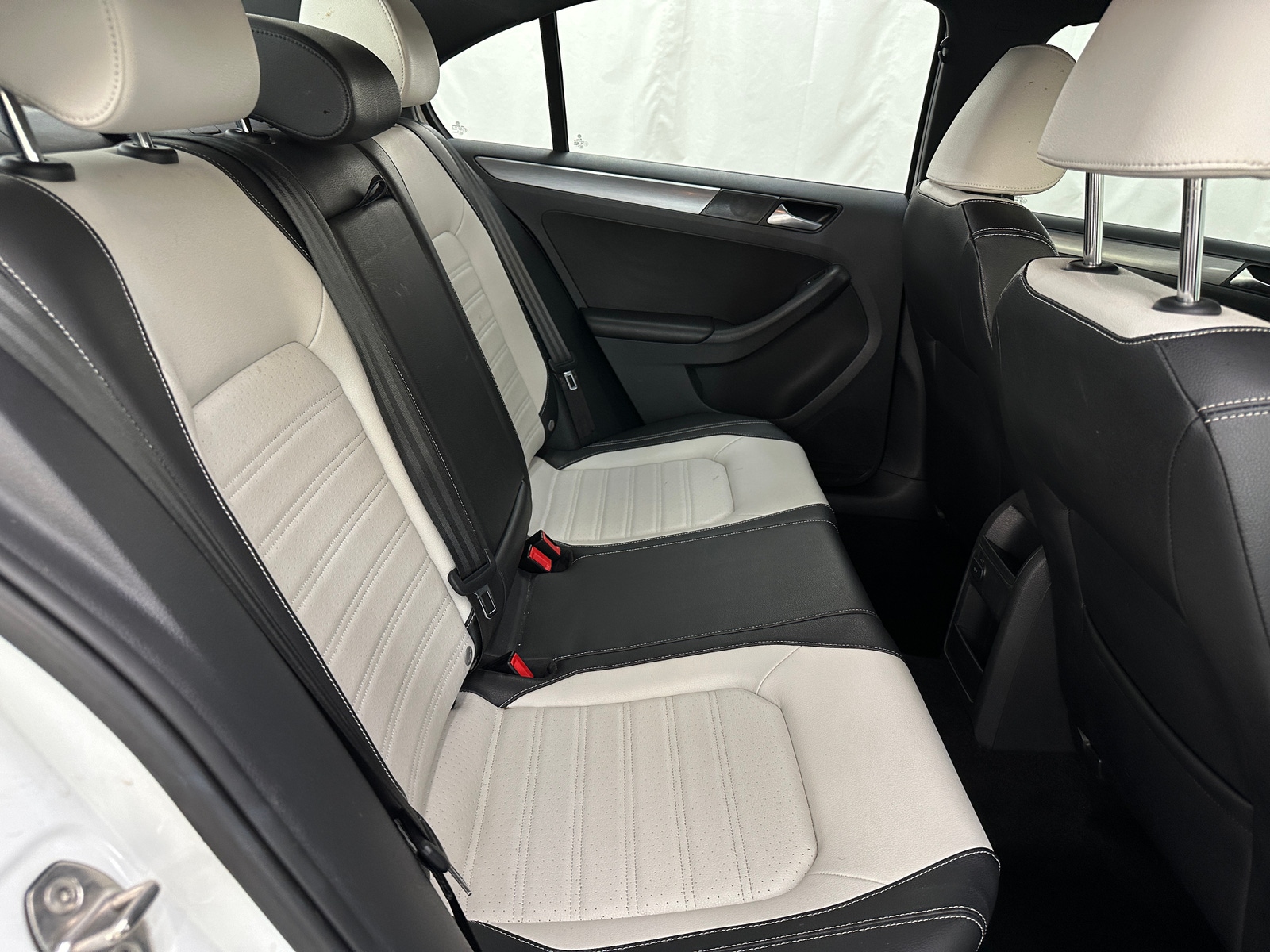 Thumbnail: 2016 Volkswagen Jetta - 5