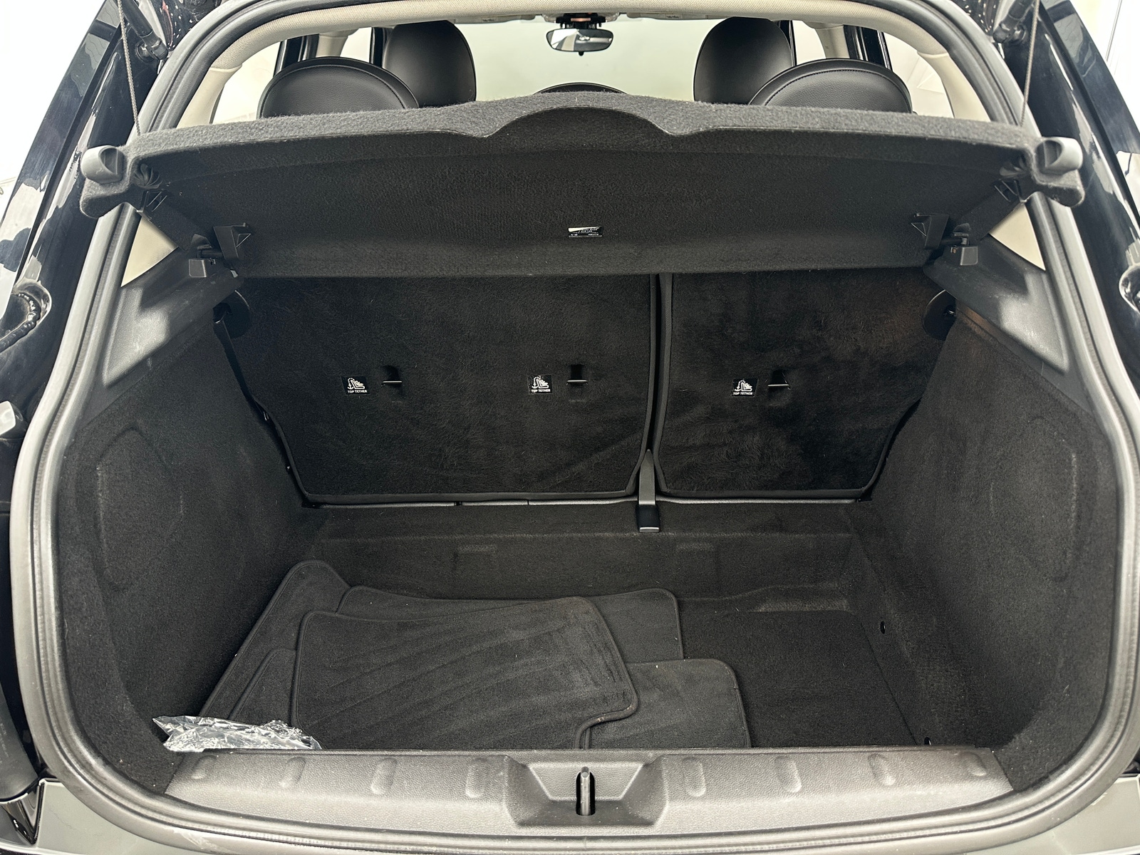 Thumbnail: 2019 MINI Cooper Hardtop - 6